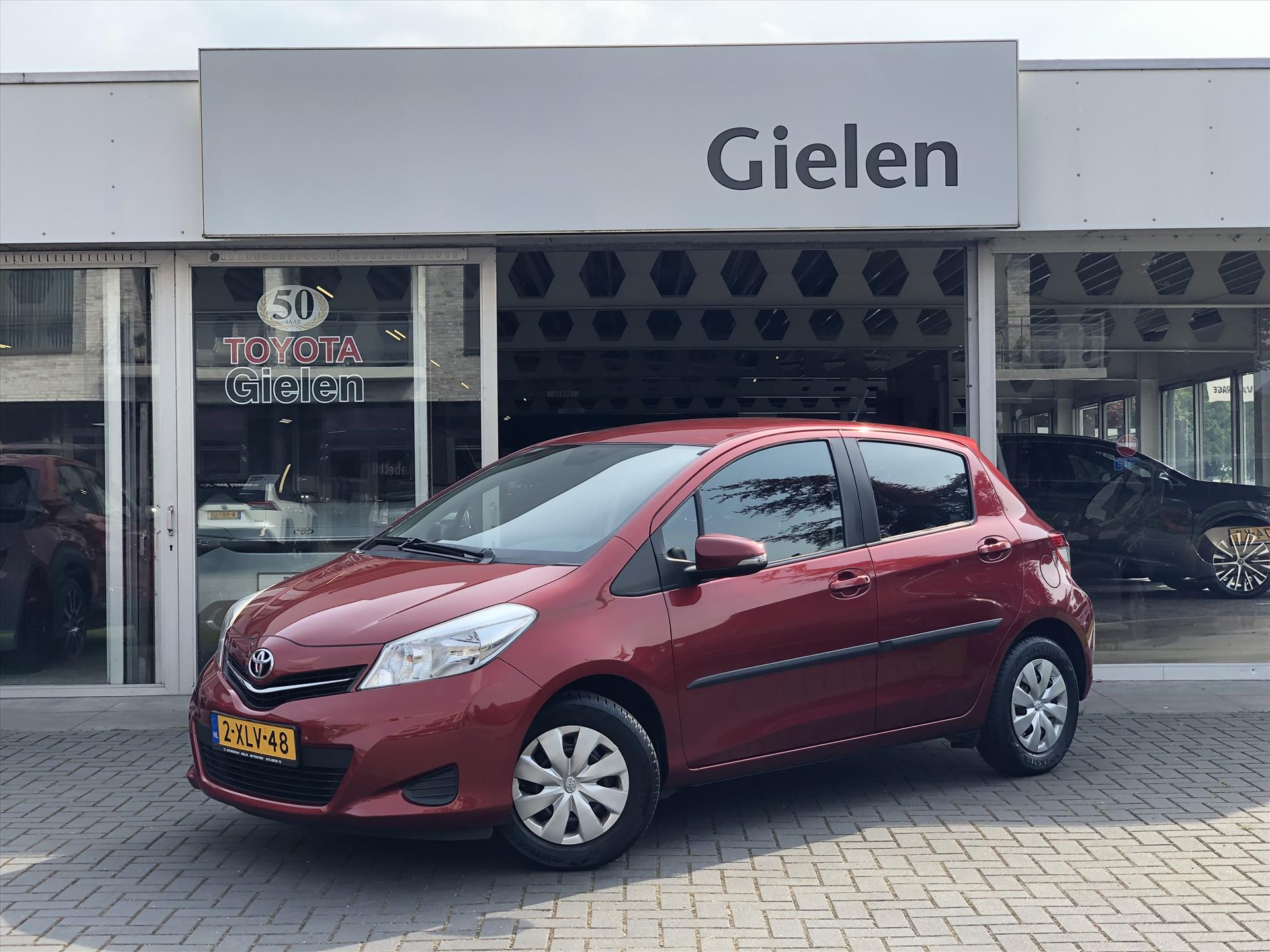 Toyota Yaris 1.0 VVT-i 5D Now | Airconditioning, Radio/CD-Speler, Centrale deurvergrendeling, Elektrisch bedienbare ramen 38316012-0.jpg | Autobedrijf Gielen