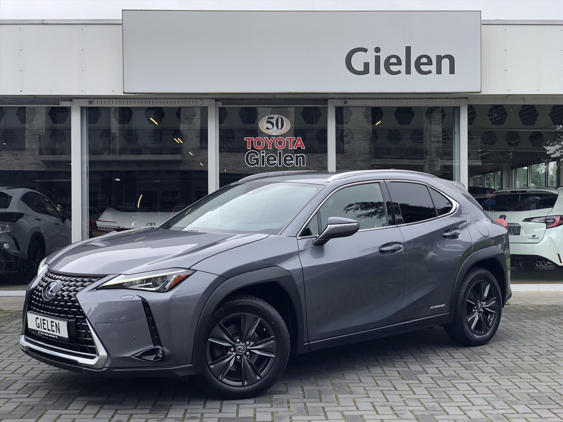 Lexus UX 250h Business Line Plus | Trekhaak, Dodehoekherkenning, Stoel + Stuurverwarming, Parkeersensoren, Keyless 38496412-0.jpg | Autobedrijf Gielen