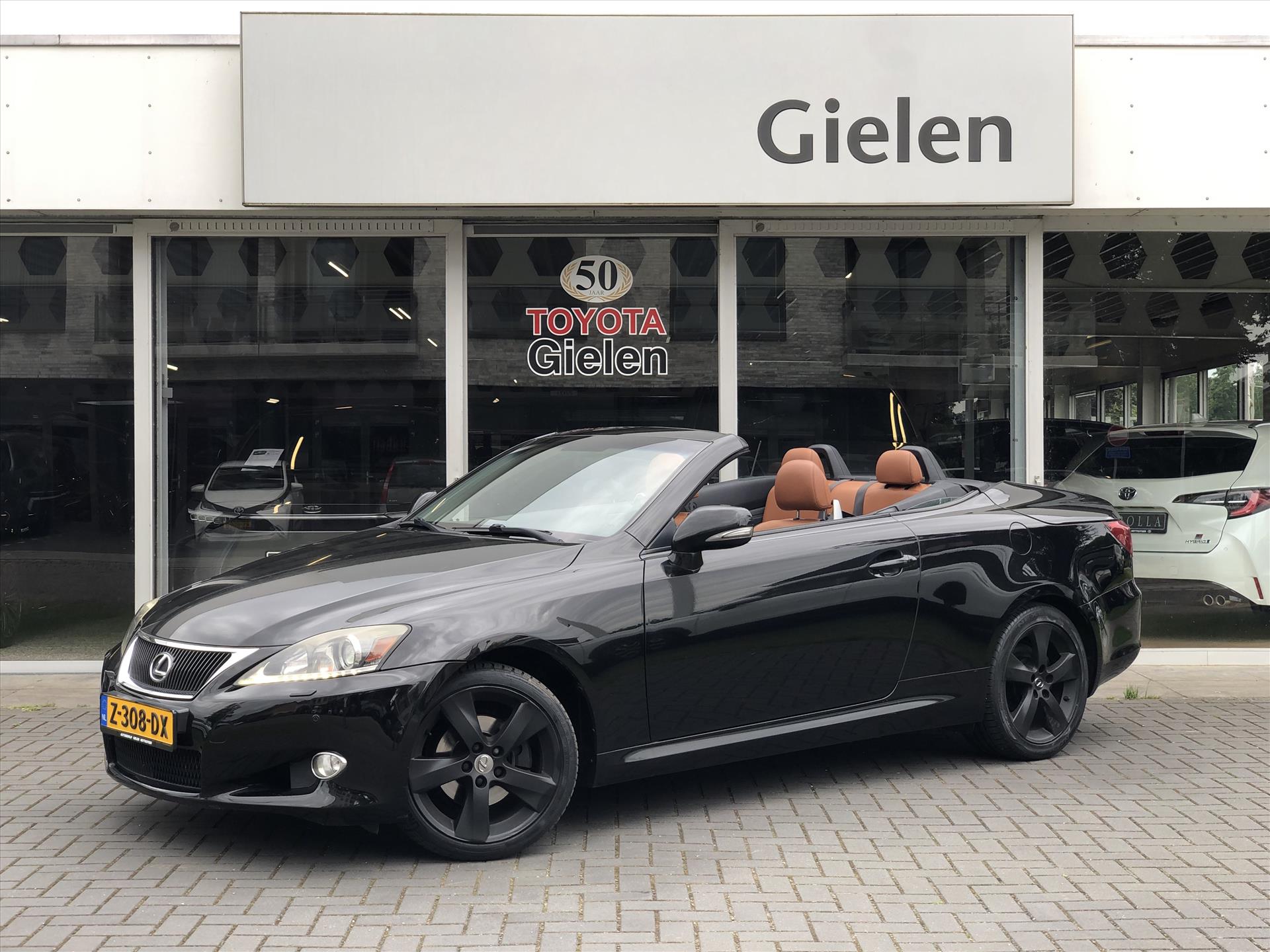 Lexus IS 250 Cabriolet Luxury | Leer, Geheugenfunctie, Stoelverwarming, Keyless, Navigatie, Cruise control, Climate control 38523091-0.jpg | Autobedrijf Gielen