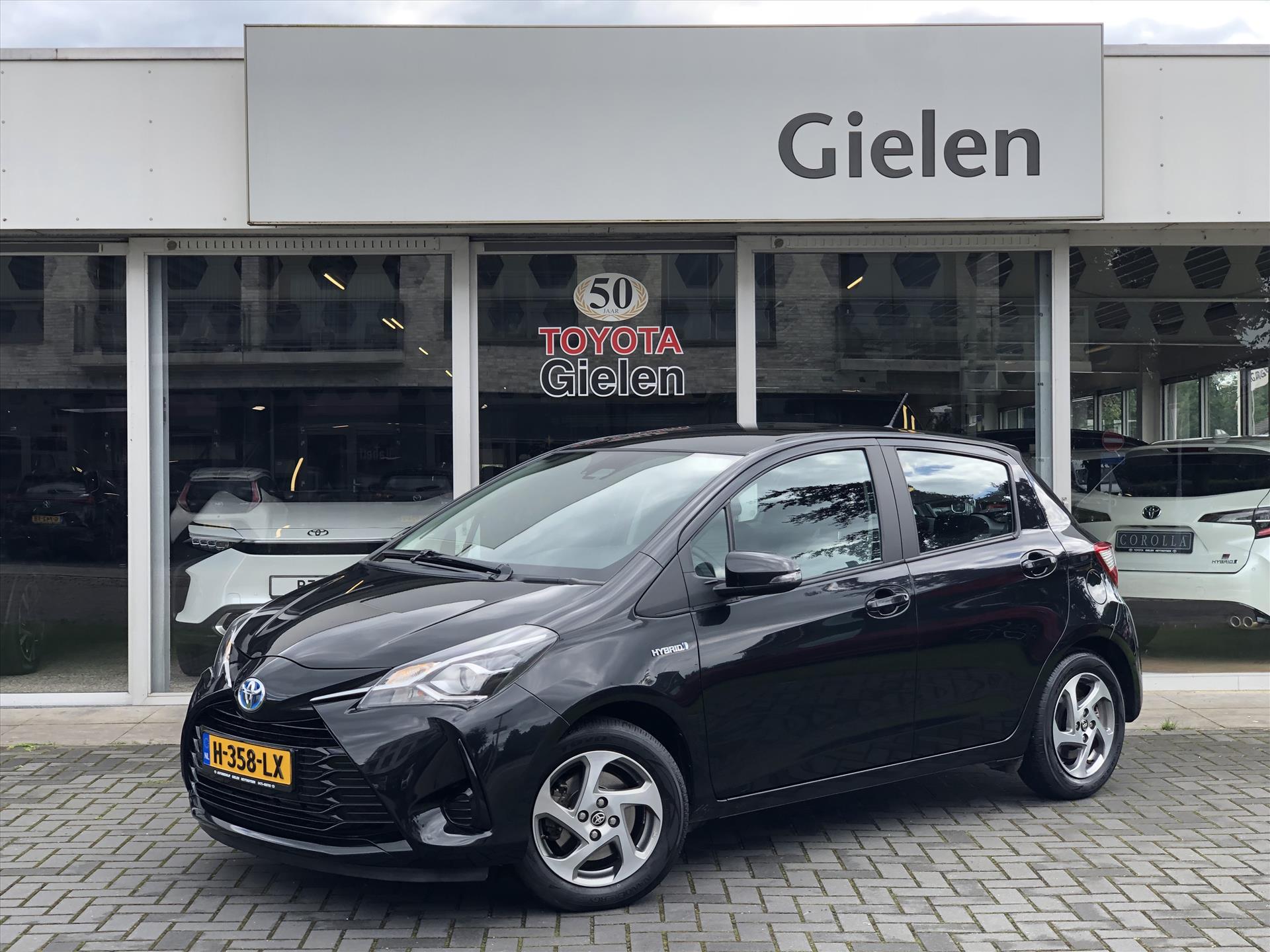 Toyota Yaris 1.5 Hybrid 100pk Active | Navigatie, Lichtmetalen velgen, Stoelverwarming, Parkeercamera, Bluetooth, Cruise control 38577788-0.jpg | Autobedrijf Gielen