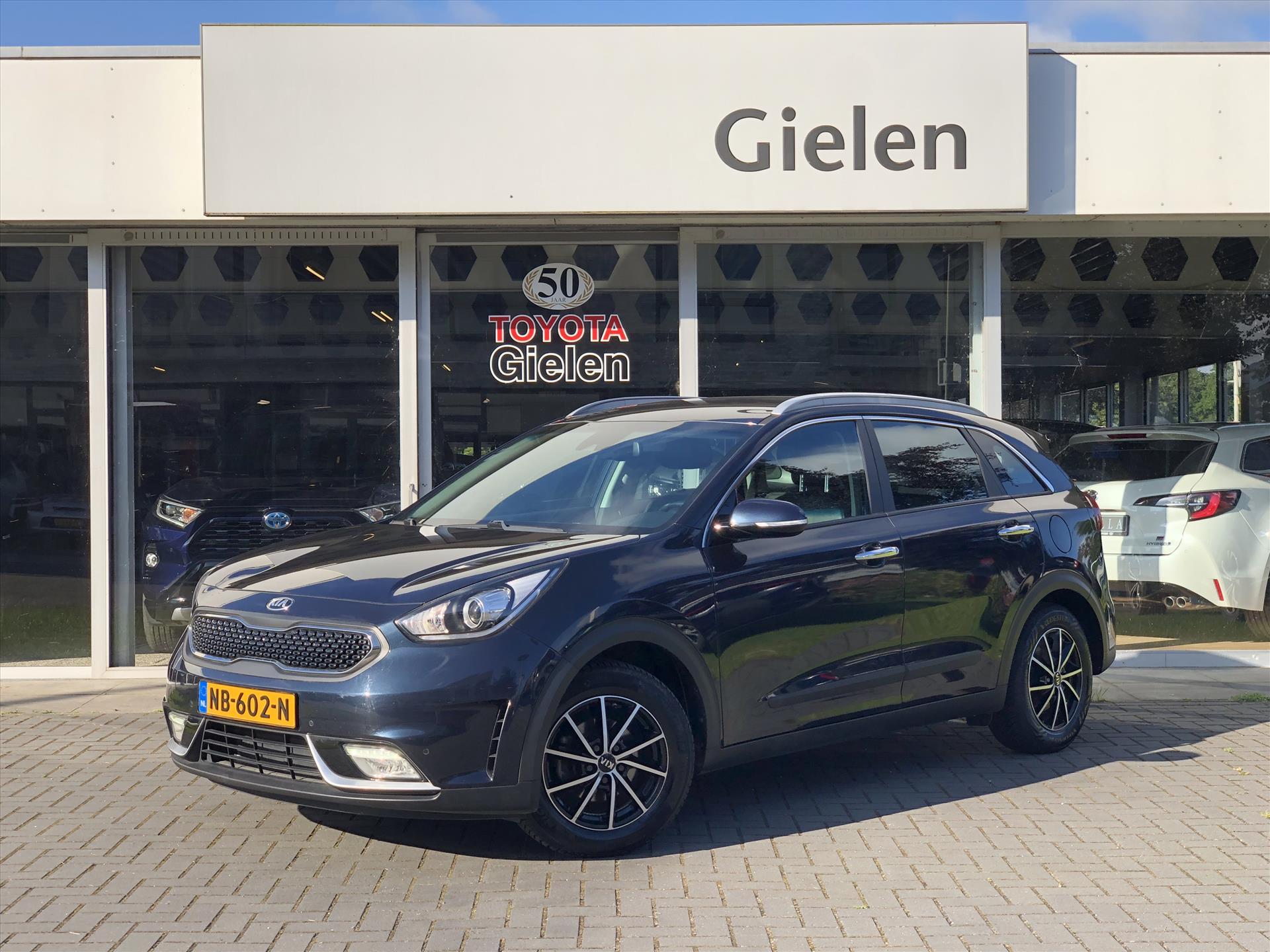 Kia Niro 1.6 GDi Hybrid First Edition | Trekhaak, Navigatie, Climate control, Half Leer/Stof, Cruise control, Parkeensensoren 39006451-0.jpg | Autobedrijf Gielen