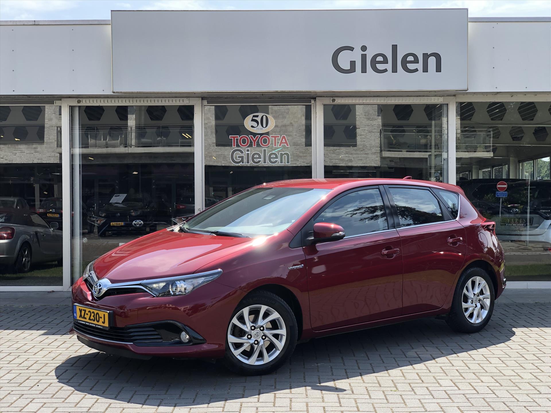Toyota Auris 1.8 Hybrid Dynamic | Navigatie, Parkeercamera, Cruise control, Climate control, Bluetooth, Stuurbediening 39356233-0.jpg | Autobedrijf Gielen