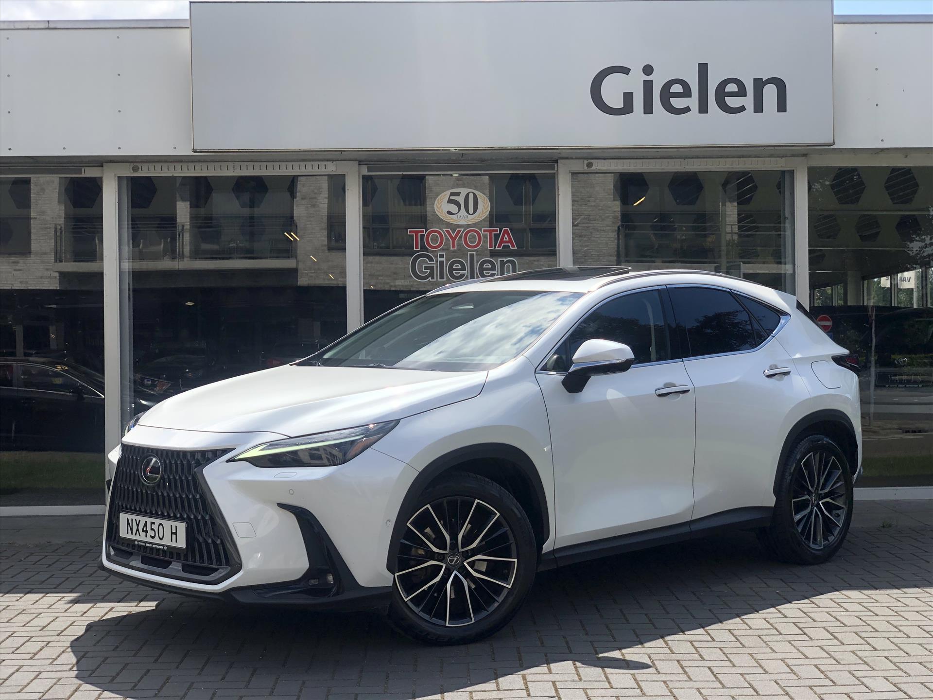 Lexus NX 450h+ President Line | Schuifdak, Trekhaak, Head up display, 360 Camera, Stoelventilatie, Geheugenfunctie, Stuurverwarming 39376547-0.jpg | Autobedrijf Gielen