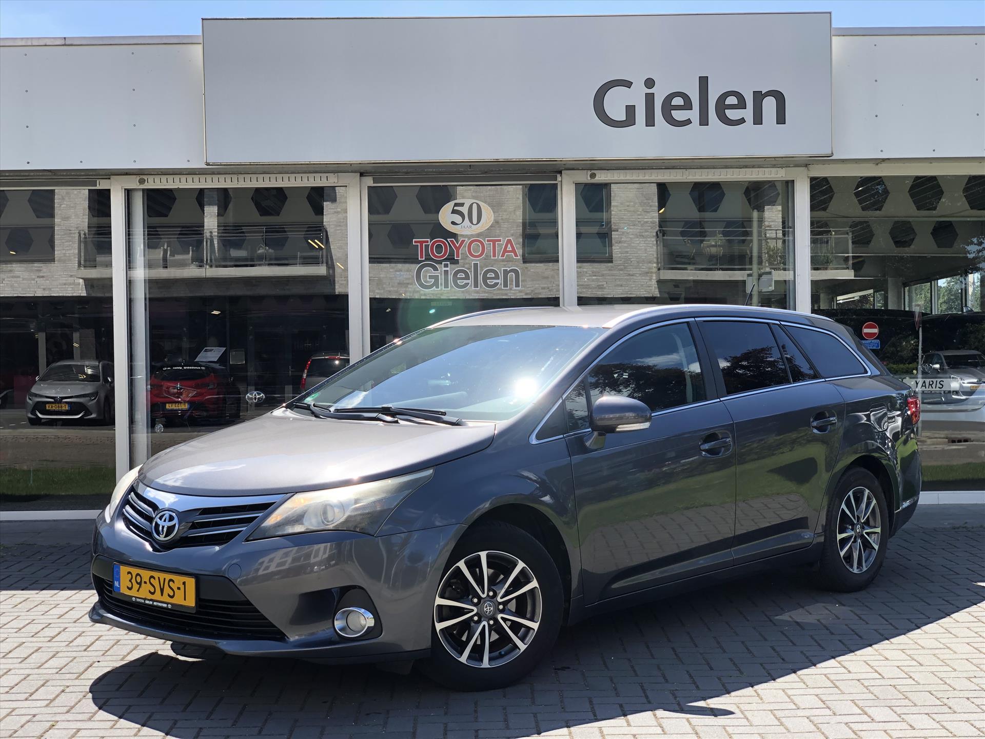 Toyota Avensis wagon 1.8 VVT-i Business | Eerste eigenaar, Trekhaak, Navigatie, Cruise control, Licht + Regensensor, Climate control, 1500KG Trekgewi 39720256-0.jpg | Autobedrijf Gielen