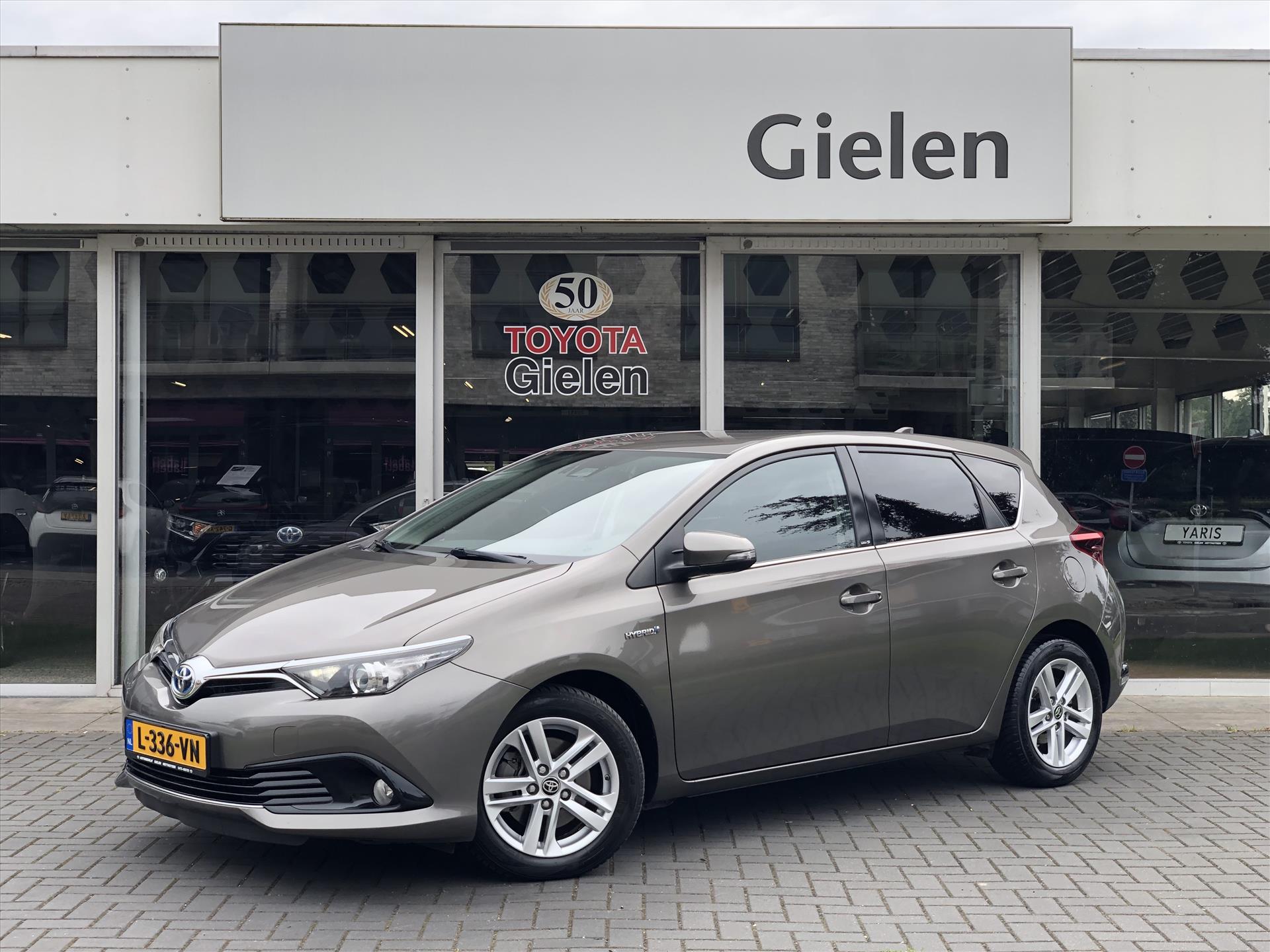 Toyota Auris 1.8 Hybrid Dynamic Plus | Stoelverwarming, Navigatie, Licht + Regensensor, Parkeercamera, Safety Sense 39932417-0.jpg | Autobedrijf Gielen
