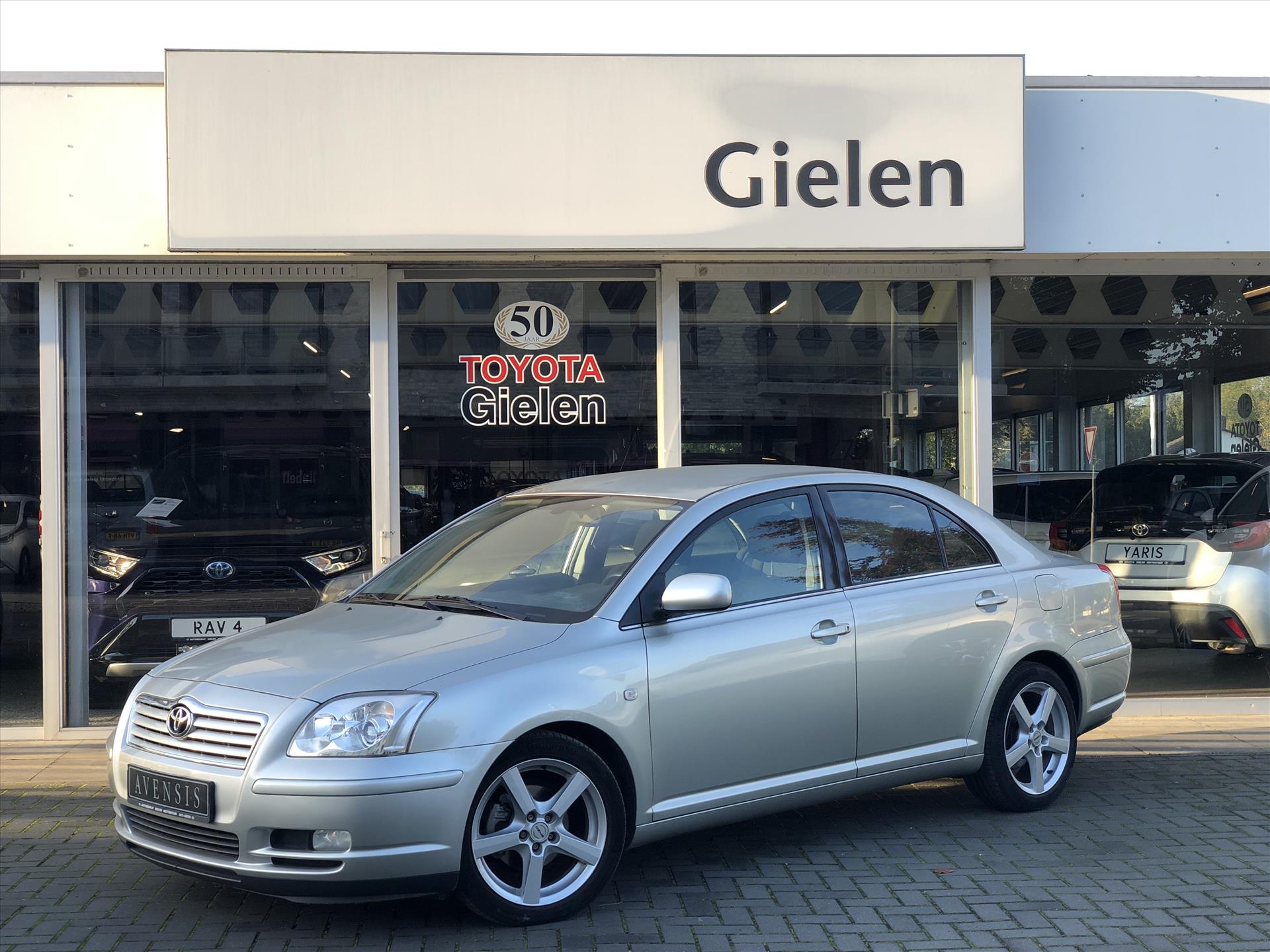 Toyota Avensis 1.8 LINEA Sol | 1e eigenaar, Climate Control, Trekhaak, Zeer netjes, Dealeronderhouden 40022163-0.jpg | Autobedrijf Gielen