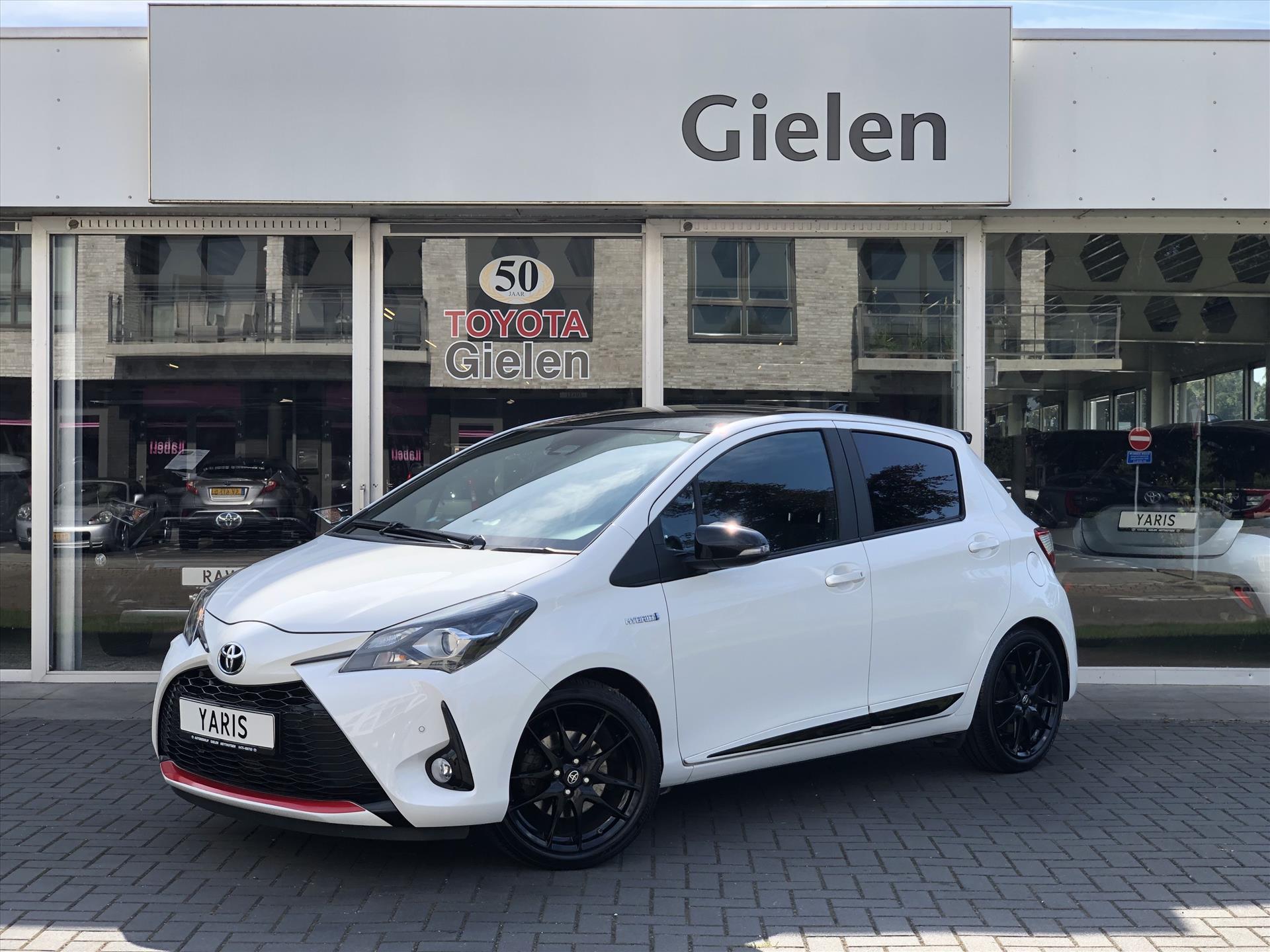 Toyota Yaris 1.5 Hybrid GR Sport | Navigatie, Parkeersensoren, Stoelverwarming, Keyless, 17inch, Leer/Alcantara, Licht + Regensensor 40090245-0.jpg | Autobedrijf Gielen