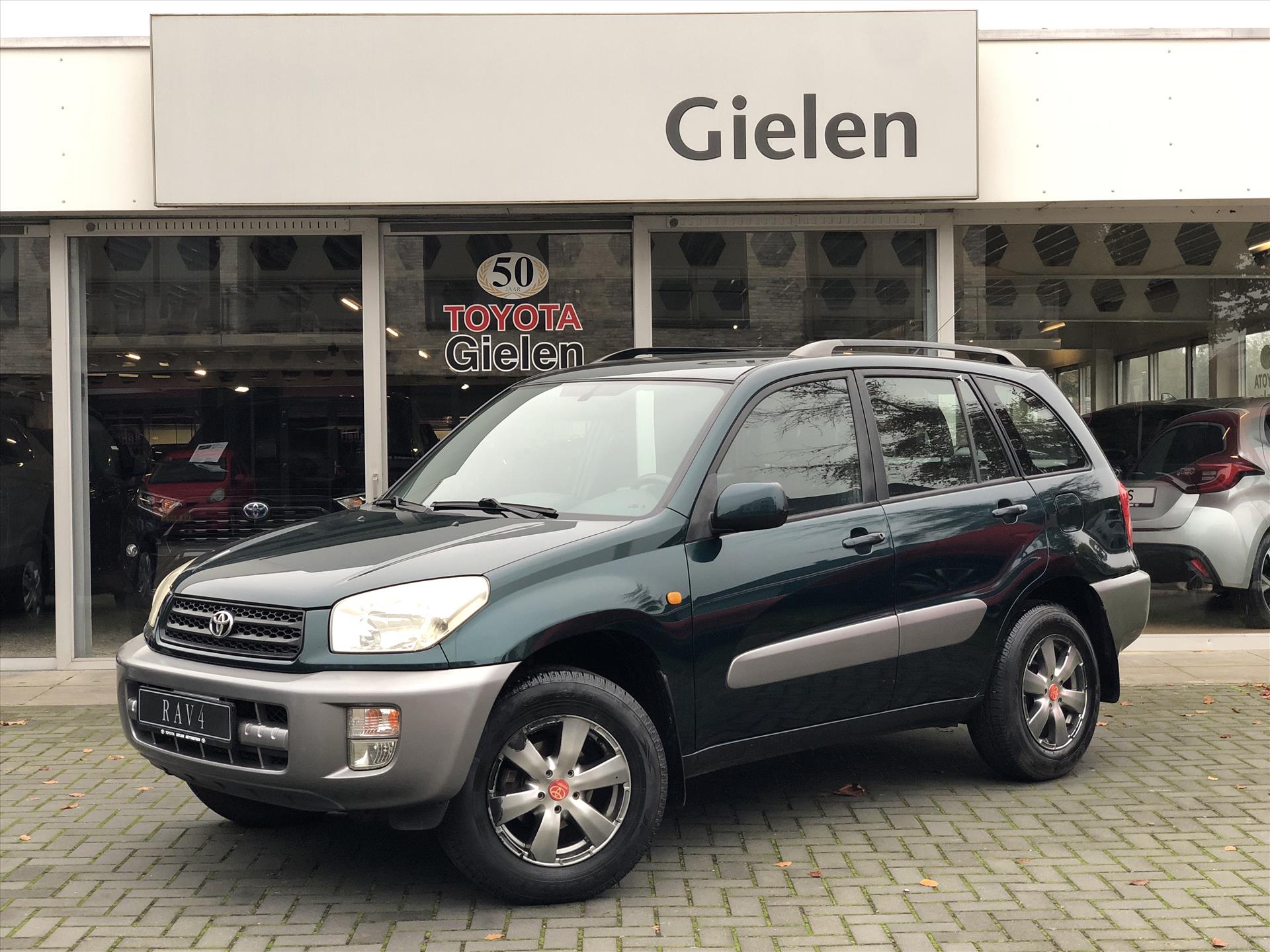 Toyota RAV4 2.0 5DR 4WD Linea Luna | 2e eigenaar, Trekhaak, Airco, Elektrische ramen, Lichtmetalen velgen 40124876-0.jpg | Autobedrijf Gielen