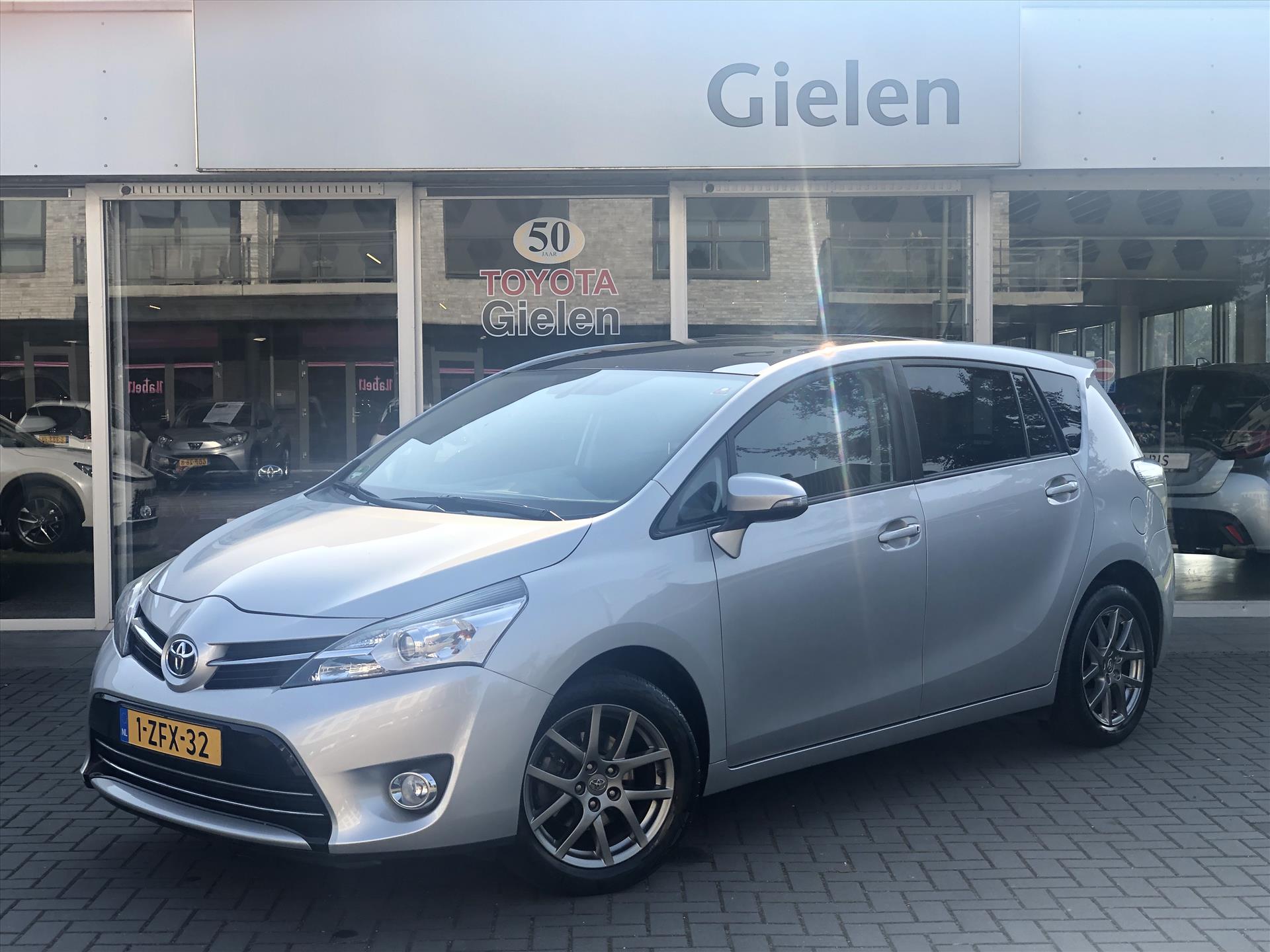Toyota Verso 1.6 VVT-i 132pk Business | 7 Persoons, Trekhaak, Panoramadak, Navigatie, Parkeercamera, Lichtmetalen velgen 40300506-0.jpg | Autobedrijf Gielen