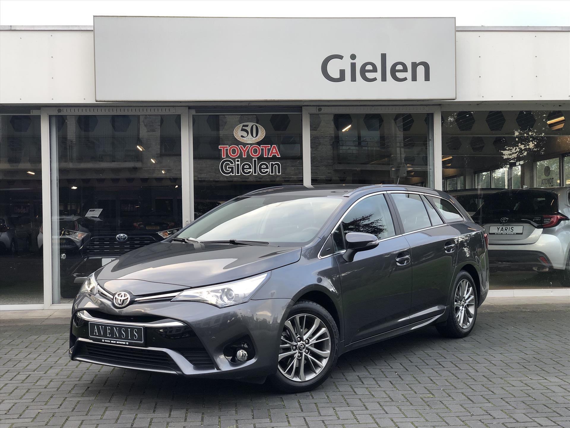 Toyota Avensis Touring Sports 1.8 VVT-i 147pk Dynamic | Trekhaak, Navigatie, Parkeersensoren, Startknop, 1.500KG Trekgewicht 40309908-0.jpg | Autobedrijf Gielen