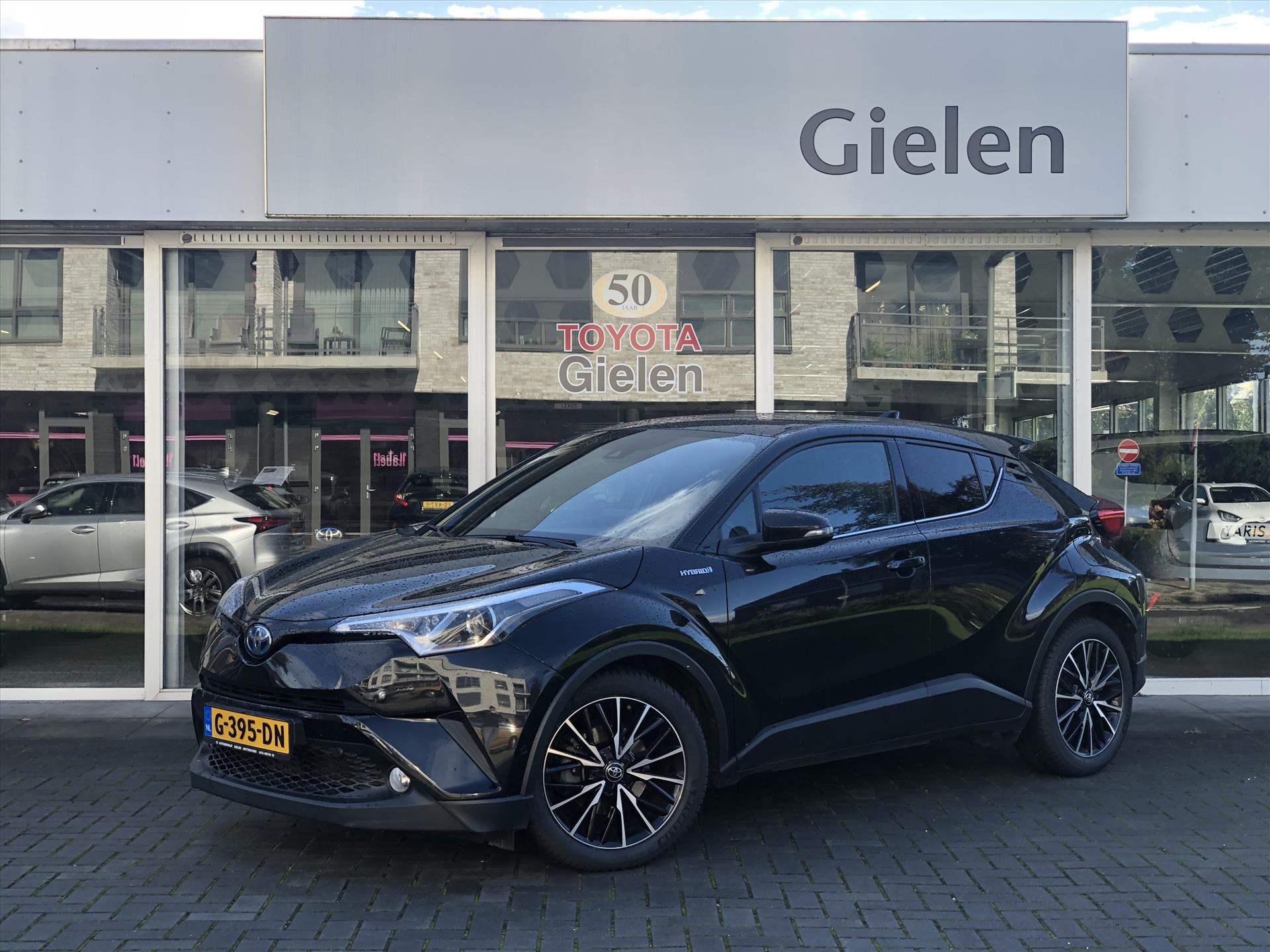 Toyota C-HR 1.8 Hybrid Executive | JBL, Trekhaak, Leer, Dodehoekherkenning, Navigatie, 18inch, Stoel + Stuurverwarming, Parkeersensoren 40401756-0.jpg | Autobedrijf Gielen