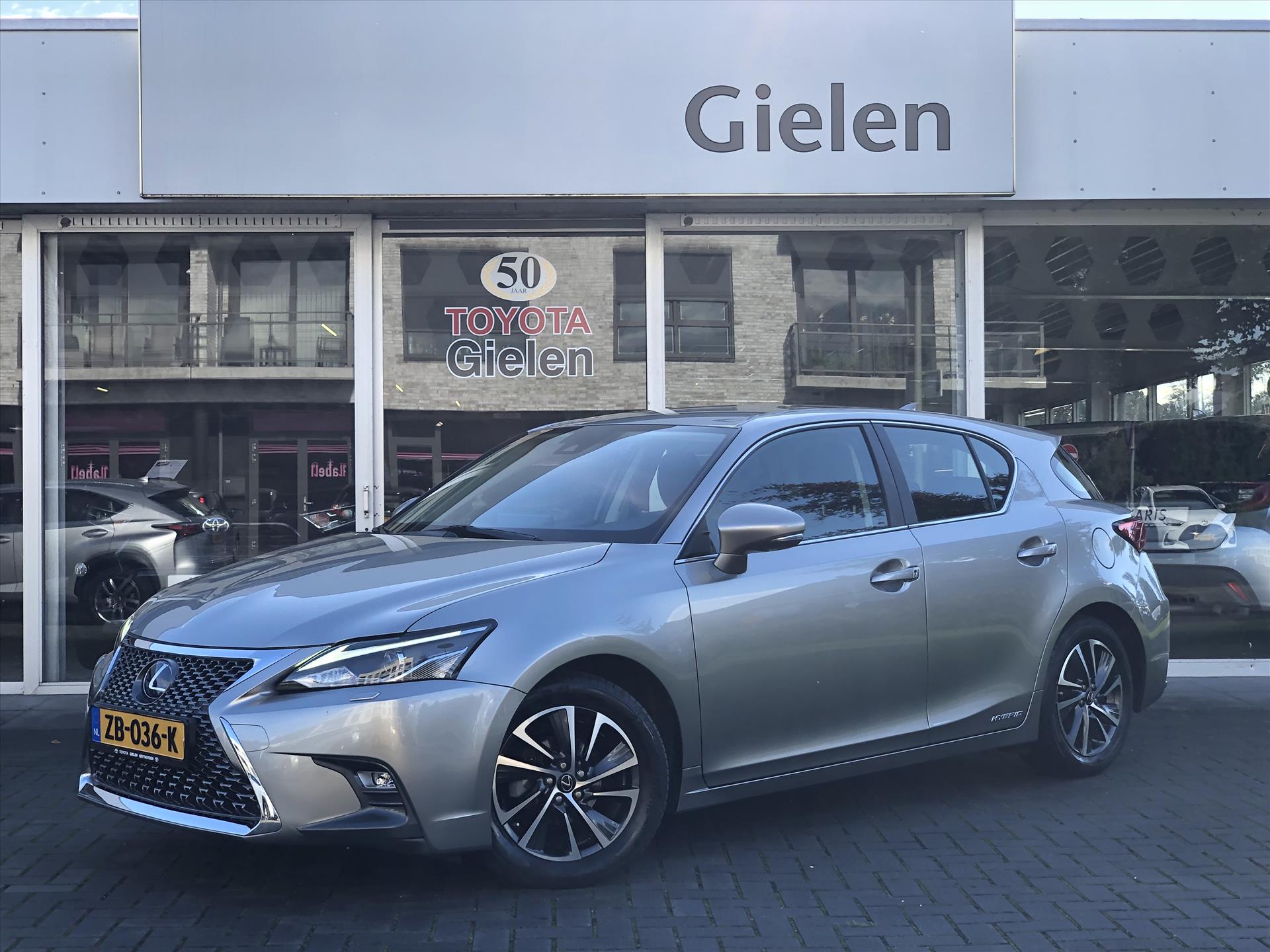 Lexus CT 200h Edition 30 | Navigatie, Trekhaak, Adaptive cruise control, LED, Groot Scherm, Parkeercamera, DAB, Keyless 40404080-0.jpg | Autobedrijf Gielen