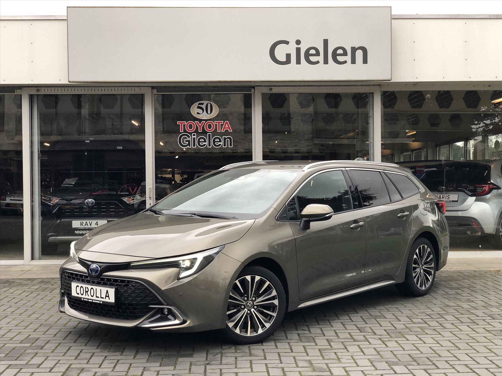 Toyota Corolla Touring Sports 1.8 Full Hybrid Dynamic Plus | Smart Connect, Dodehoekherkenning, Parkeersensoren, Stoel + Stuurverwarming, Keyless 40471193-0.jpg | Autobedrijf Gielen