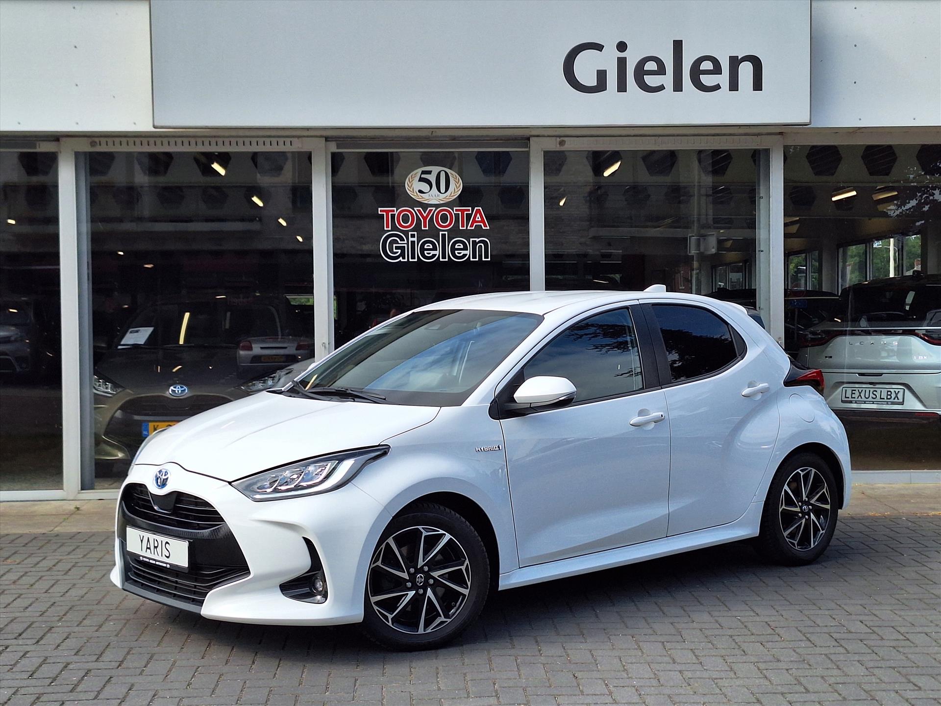 Toyota Yaris 1.5 Hybrid Dynamic Plus | Stoelverwarming, 16 inch, Keyless, Startknop, Apple CarPlay/Android auto, LED 41193784-0.jpg | Autobedrijf Gielen