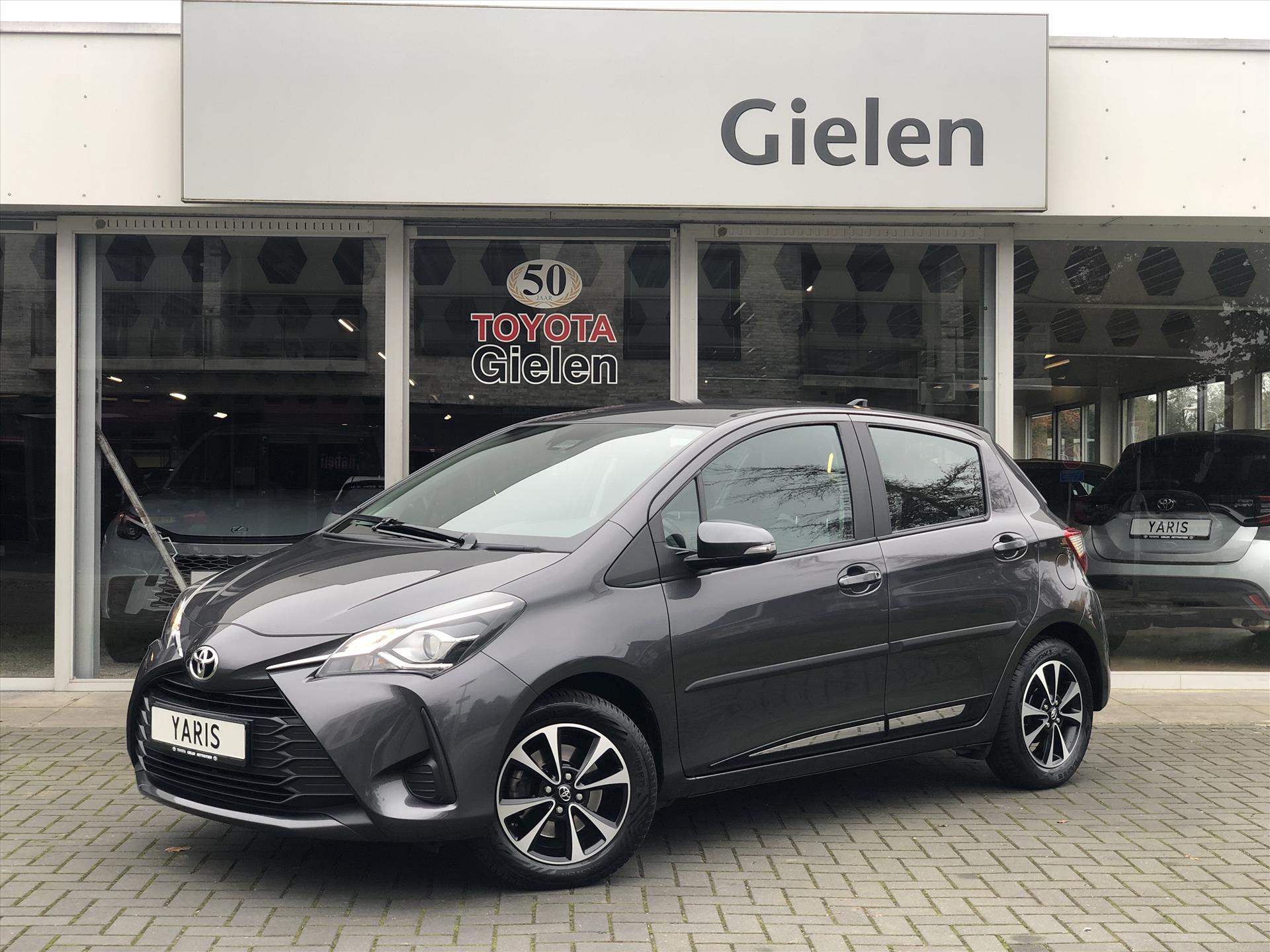 Toyota Yaris 1.5 VVT-i Aspiration Plus | Lichtmetalen velgen, Safety sense, Parkeercamera, Cruise control, Bluetooth 41271680-0.jpg | Autobedrijf Gielen
