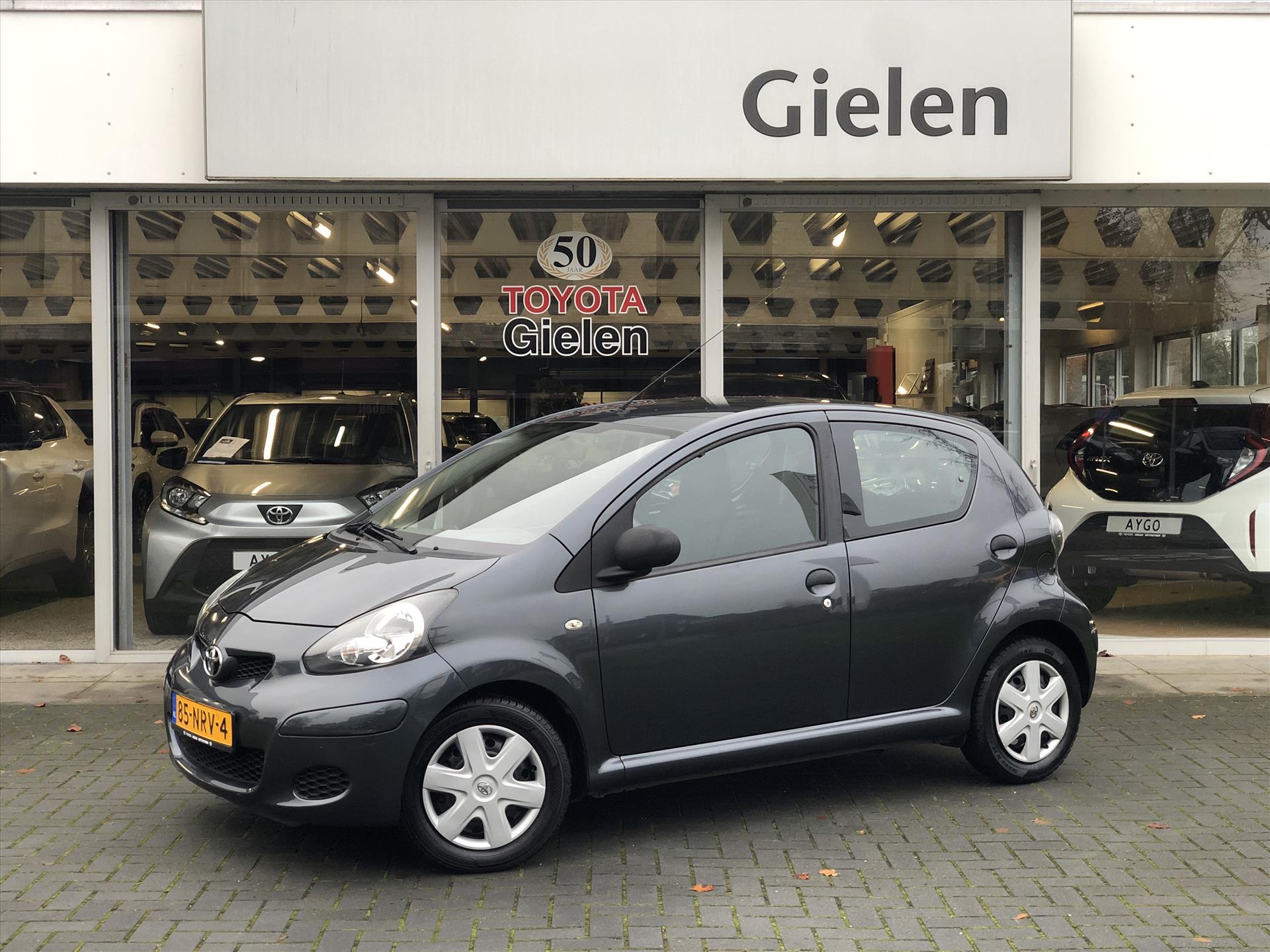 Toyota Aygo 1.0 VVT-I 5DRS Access | Eerste eigenaar, Radio/CD-Speler, Weinig KM! 41358327-0.jpg | Autobedrijf Gielen