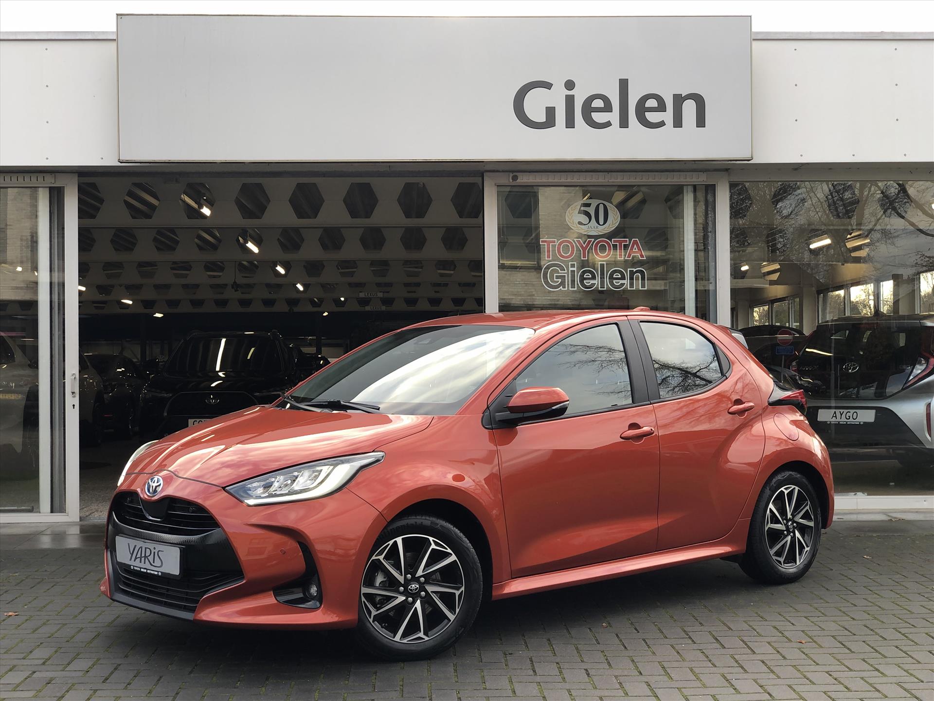 Toyota Yaris 1.5 Hybrid Dynamic Plus | Dodehoekherkenning, Parkeersensoren, Stoelverwarming, 16 inch, Keyless, Apple CarPlay/Android auto 41456163-0.jpg | Autobedrijf Gielen