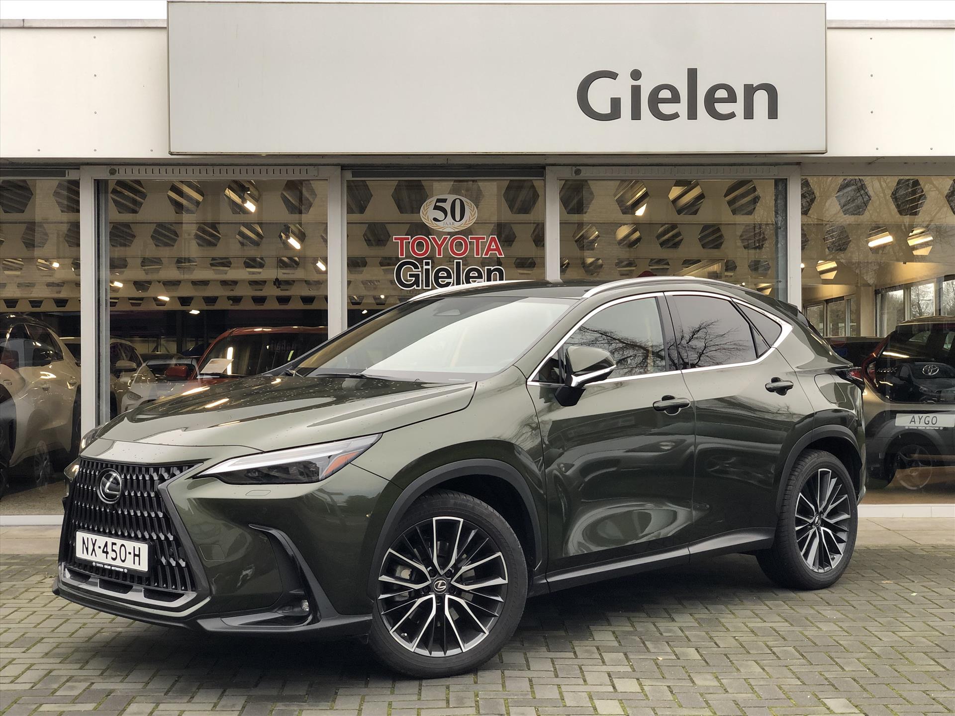 Lexus NX 450h+ AWD Executive Line | Head up display, 360 camera, Groot scherm, Stoelventilatie, Stuurverwarming, Geheugenfunctie 41554049-0.jpg | Autobedrijf Gielen