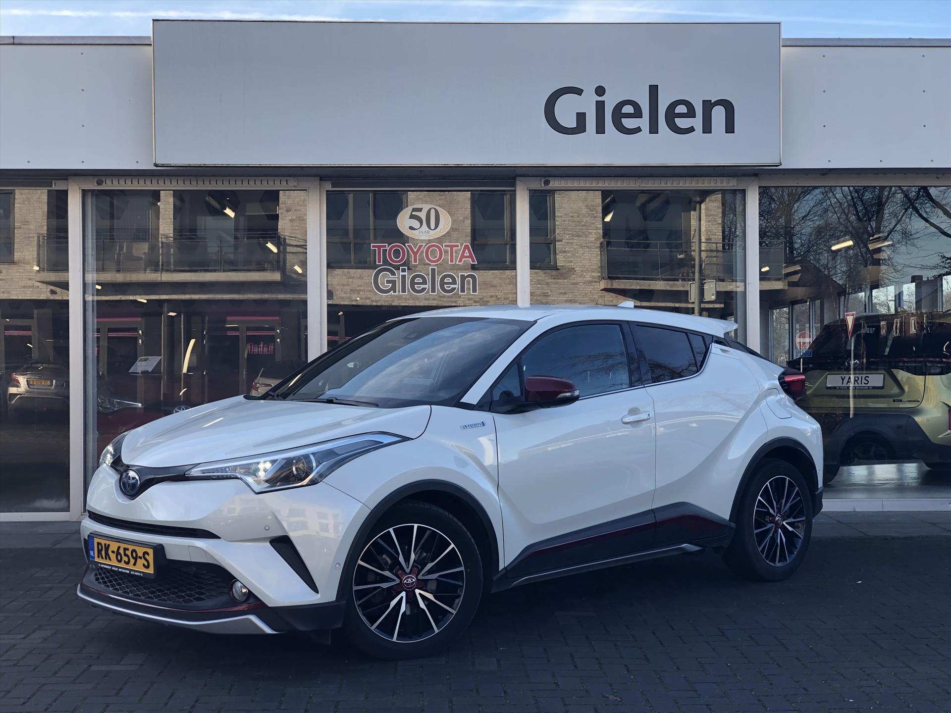 Toyota C-HR 1.8 Hybrid Premium | JBL, Navigatie, Blind Spot, Stoel + Stuurverwarming, Parkeersensoren, Half leer, Zeer compleet! 41744787-0.jpg | Autobedrijf Gielen