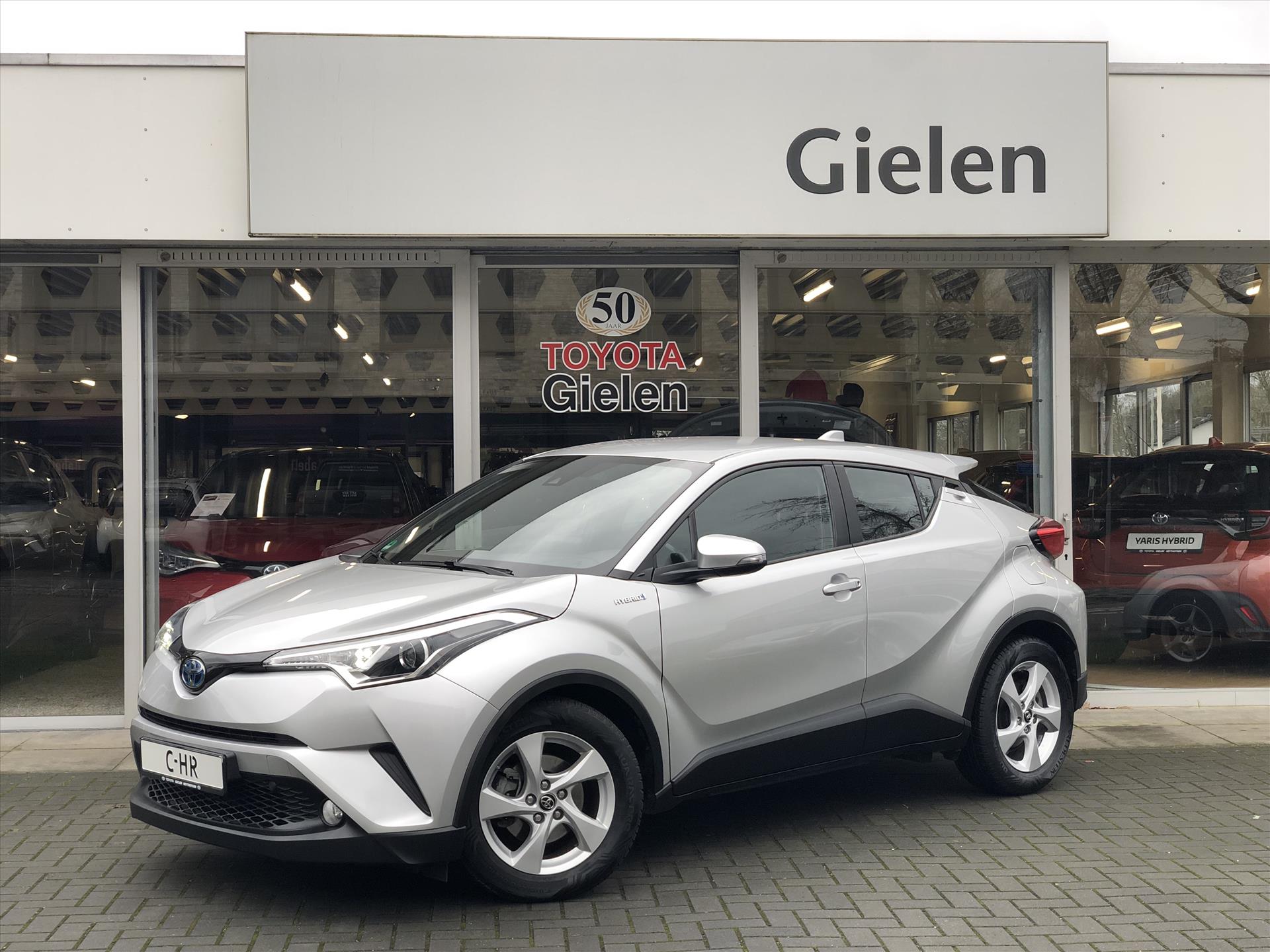 Toyota C-HR 1.8 Hybrid Active | Trekhaak, Navigatie, Parkeercamera, Lichtmetalen velgen, Climate control, Adaptive cruise control 41751305-0.jpg | Autobedrijf Gielen