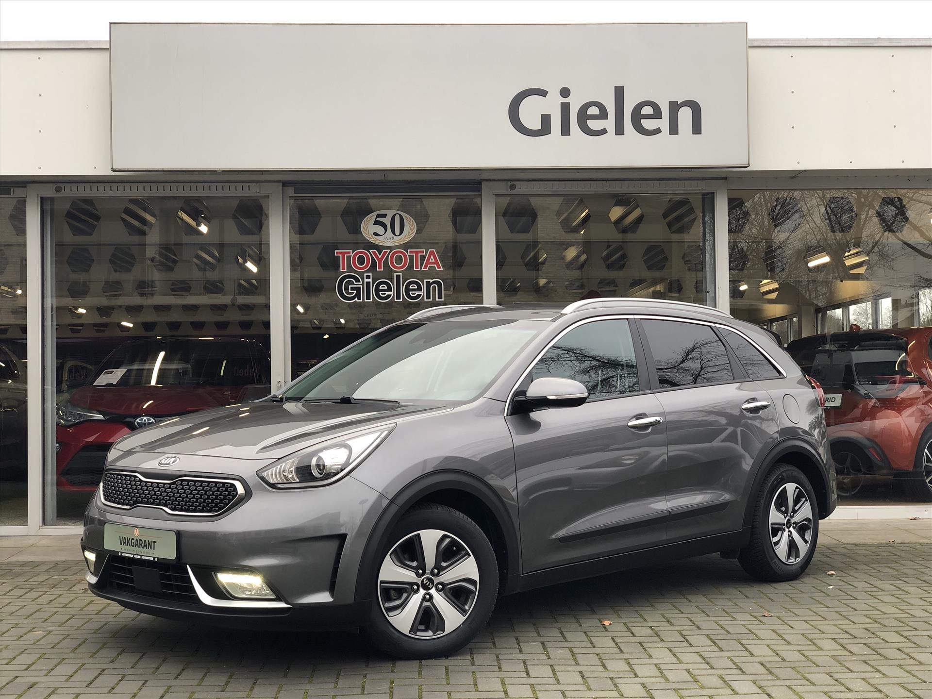 Kia Niro 1.6 GDi Hybrid BusinessLine | Leer, Stoel + Stuurverwarming, Navigatie, Keyless, Parkeersensoren, Adaptive cruise control 41834808-0.jpg | Autobedrijf Gielen