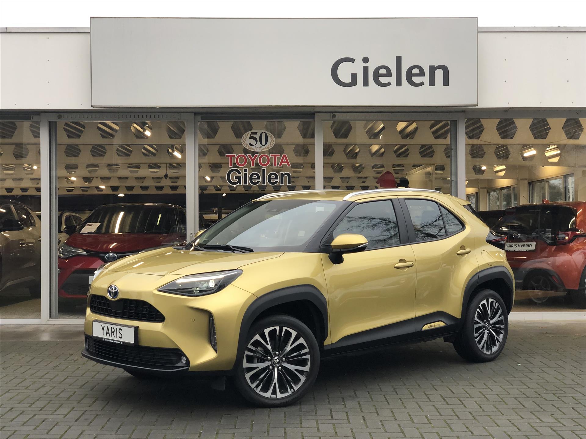 Toyota Yaris Cross 1.5 Hybrid Executive | Head up display, Elektrische achterklep, Dodehoekherkenning, Parkeersensoren, 18 inch 41925344-0.jpg | Autobedrijf Gielen