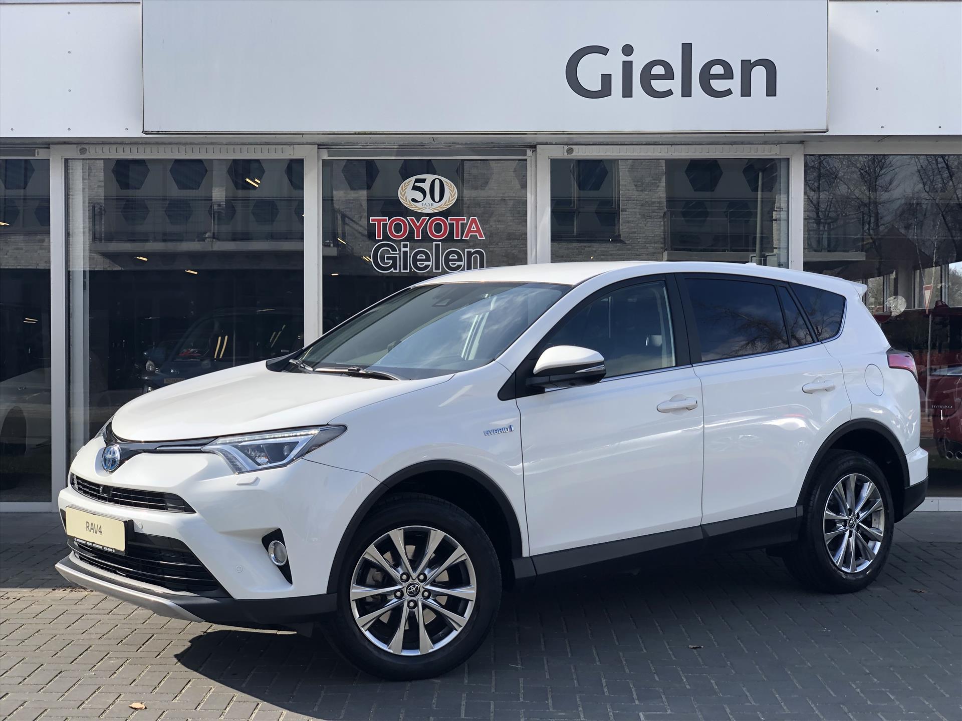 Toyota RAV4 2.5 Hybrid AWD Executive | Trekhaak, Leer, Navigatie, 360 camera, Dodehoekherkenning, Geheugenfunctie, 1.650KG Trekgewicht 42011123-0.jpg | Autobedrijf Gielen