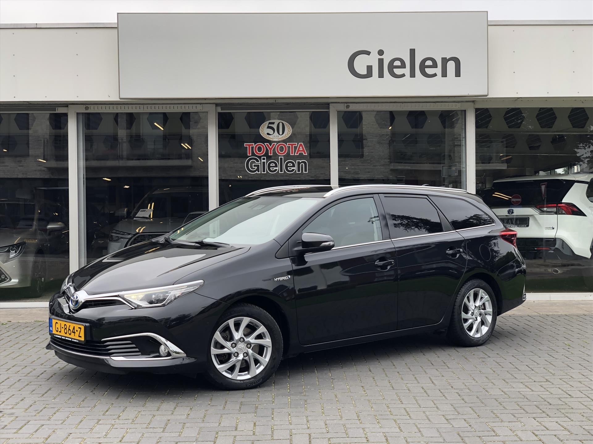 Toyota Auris 1.8 Hybrid Touring Sports Lease Pro | Panoramadak, Navigatie, Parkeersensoren, Half leer, Stoelverwarming, Facelift 42289266-0.jpg | Autobedrijf Gielen