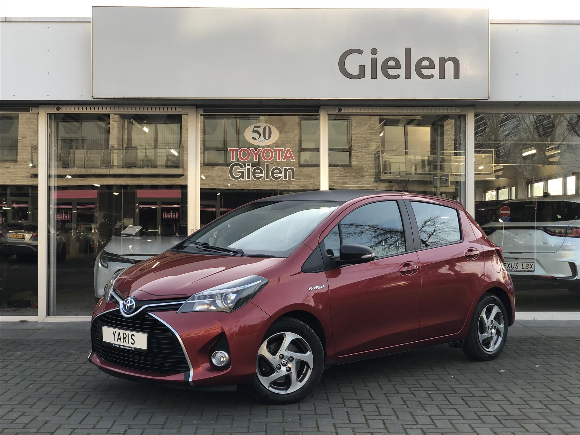 Toyota Yaris 1.5 Full Hybrid Lease | Navigatie, Trekhaak, Parkeercamera, Cruise control, Lichtmetalen velgen, Climate control 42419810-0.jpg | Autobedrijf Gielen