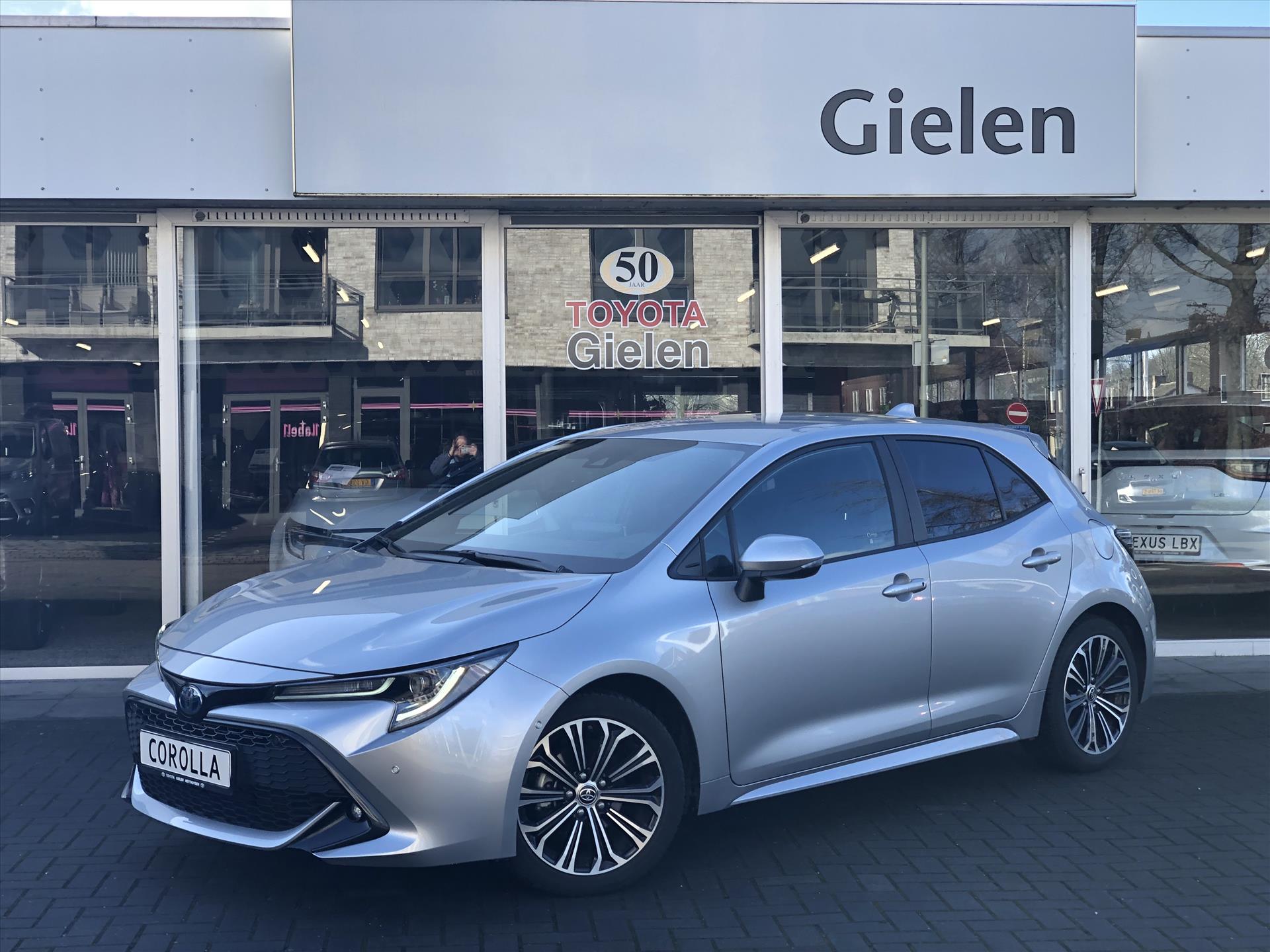 Toyota Corolla 1.8 Hybrid Style | Dodehoekherkenning, Nieuwe multimedia, Parkeersensoren, CarPlay, Stoel + Stuurverwarming 42459060-0.jpg | Autobedrijf Gielen