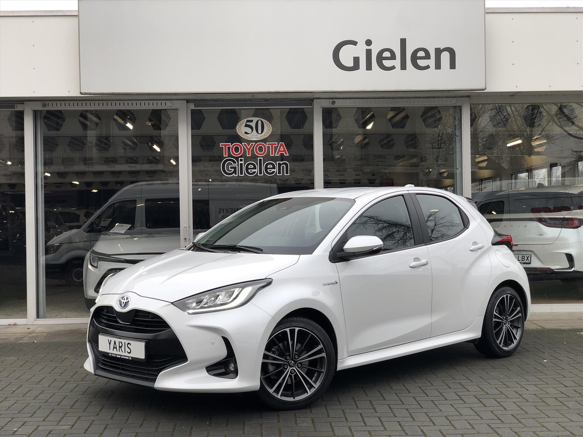 Toyota Yaris 1.5 Hybrid Style Plus | Head up display, Dodehoekherkenning, Parkeersensoren, Navigatie, CarPlay, 17inch, Keyless 42499580-0.jpg | Autobedrijf Gielen