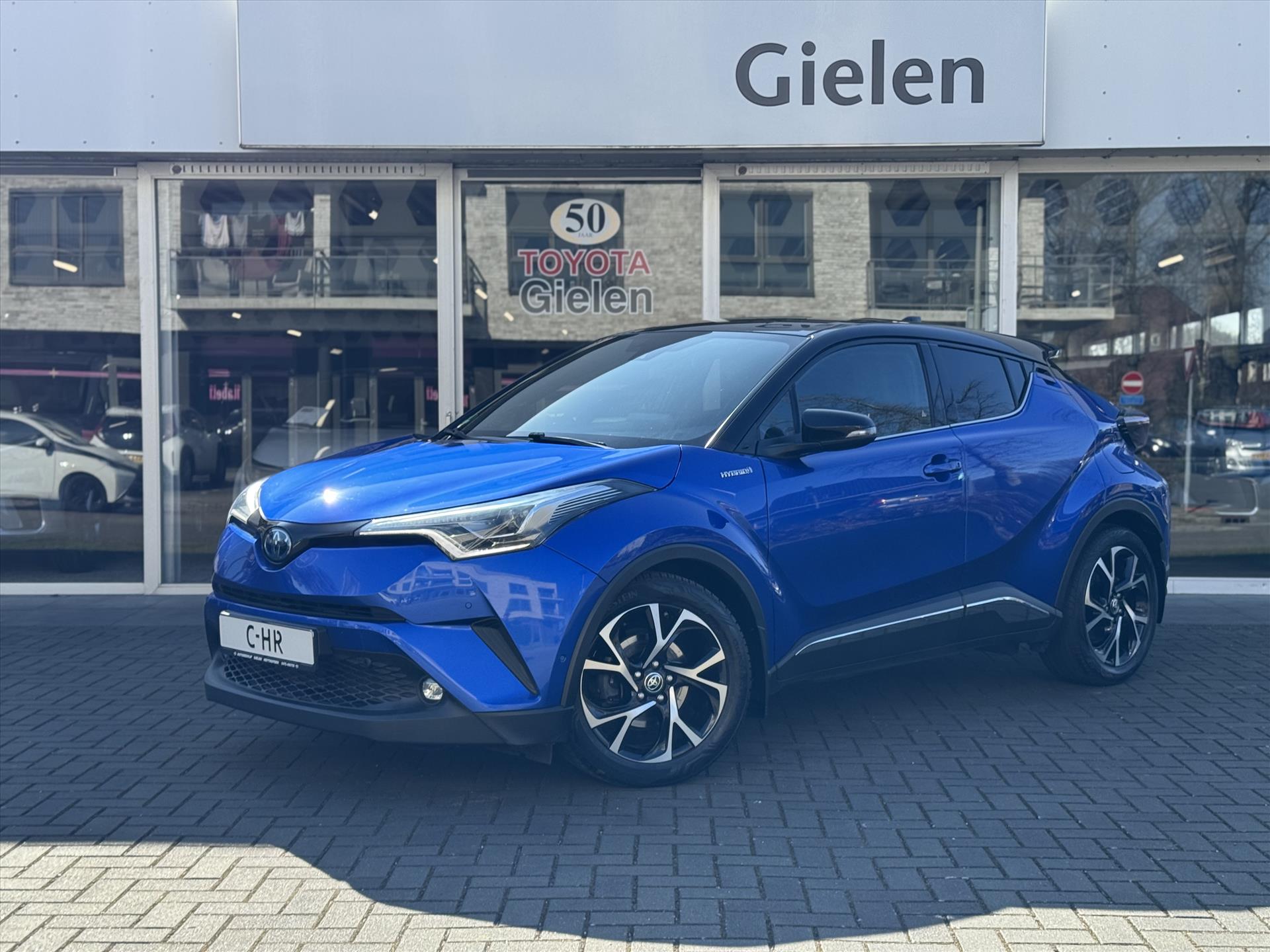 Toyota C-HR 1.8 Hybrid Bi-Tone Plus | JBL, LED, Half Leer/Alcantara, Navigatie, Dodehoekherkenning, Parkeersensoren, Chroom Pakket, Zeer com 43307958-0.jpg | Autobedrijf Gielen