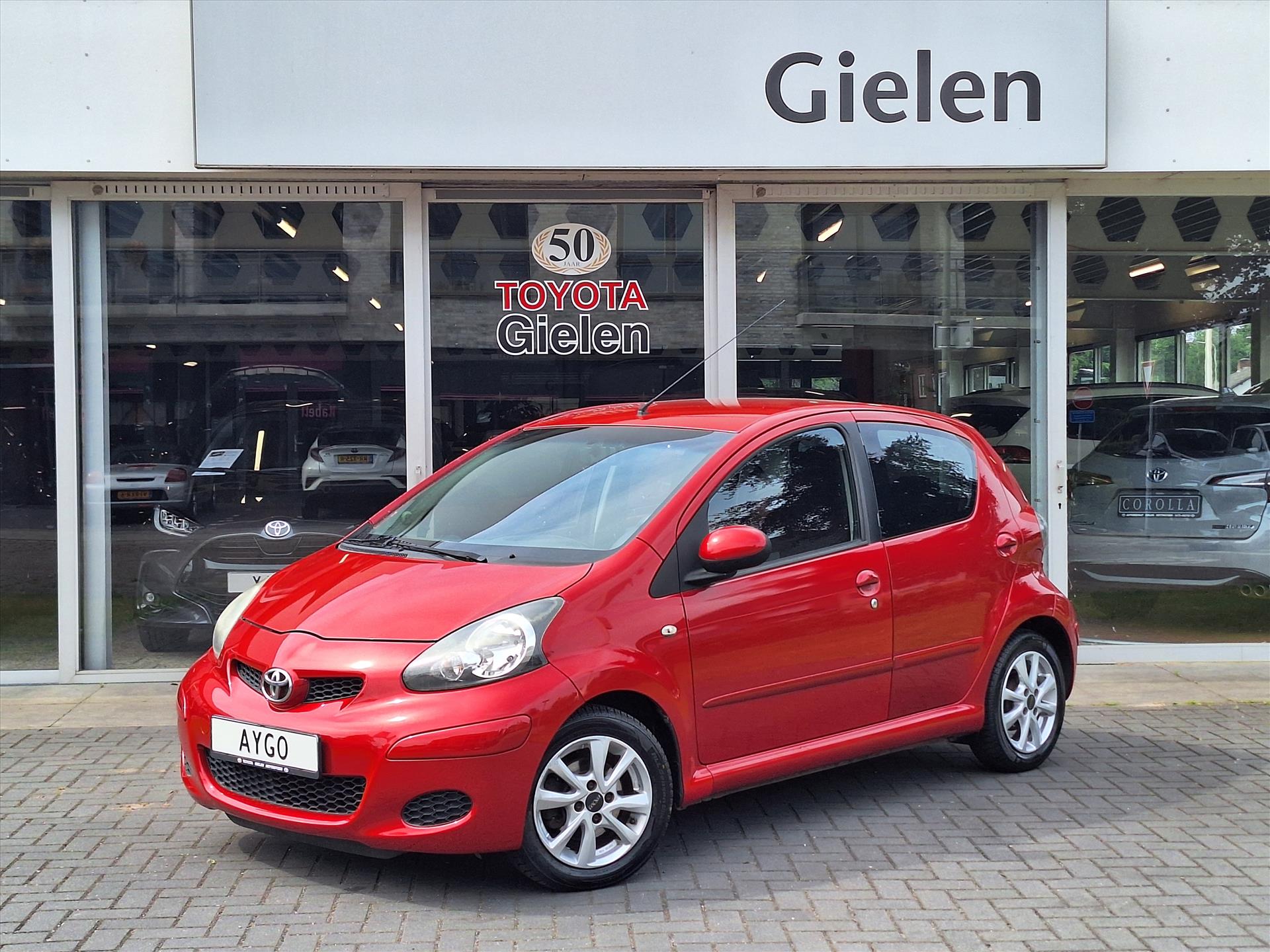 Toyota Aygo 1.0 VVT-I 5DRS Aspiration | Nieuwe koppeling, Airconditioning, Lichtmetalen velgen, Centrale deurvergrendeling 45220848-0.jpg | Autobedrijf Gielen