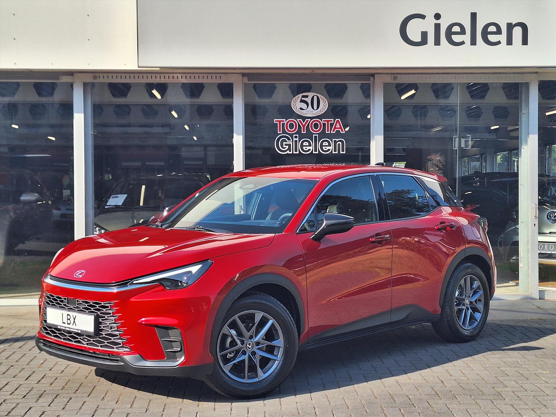Lexus LBX 1.5 Comfort & Safety Pack | Dodehoekherkenning, Parkeersensoren, Keyless, Stoelverwarming 45414041-0.jpg | Autobedrijf Gielen