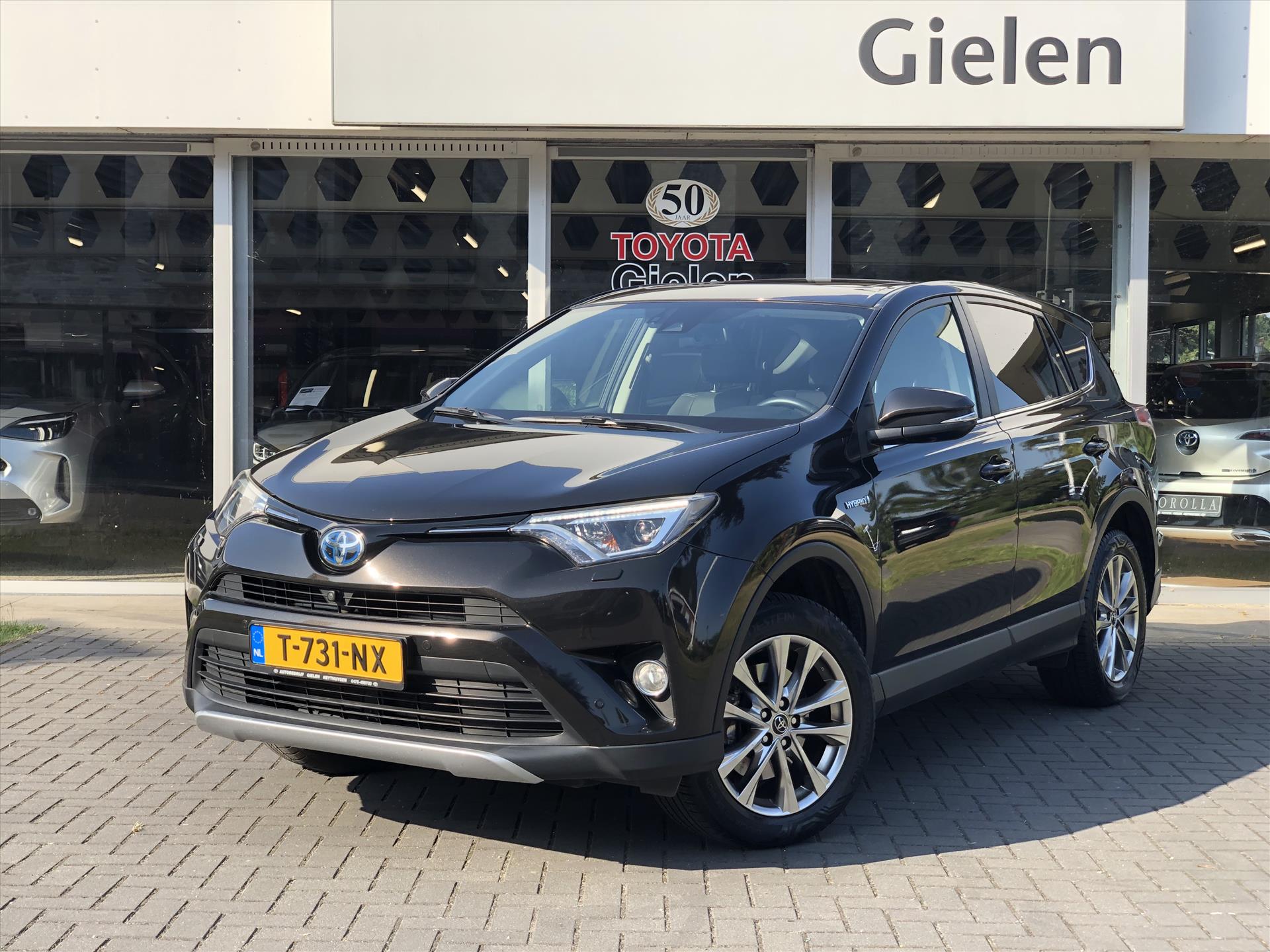 Toyota RAV4 2.5 Hybrid AWD Executive | Trekhaak, Schuifdak, Leer, Geheugenfunctie, Dodehoekherkenning, Stoelverwarming, 1.650KG Trekgewicht 46016655-0.jpg | Autobedrijf Gielen