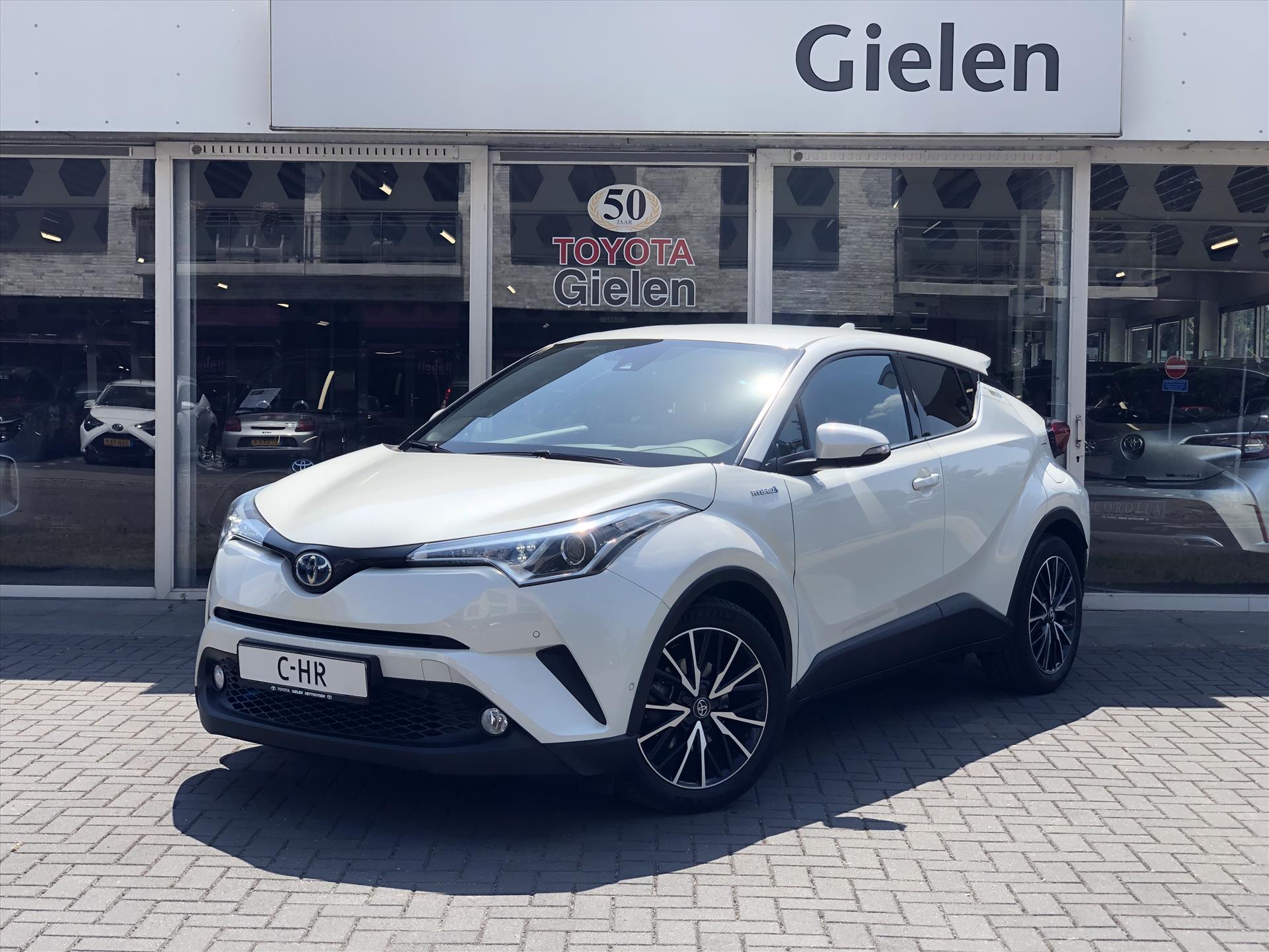 Toyota C-HR 1.8 Hybrid Executive | Trekhaak, Dodehoekherkenning, Navigatie, Parkeersensoren, Stoel + Stuurverwarming 46092436-0.jpg | Autobedrijf Gielen