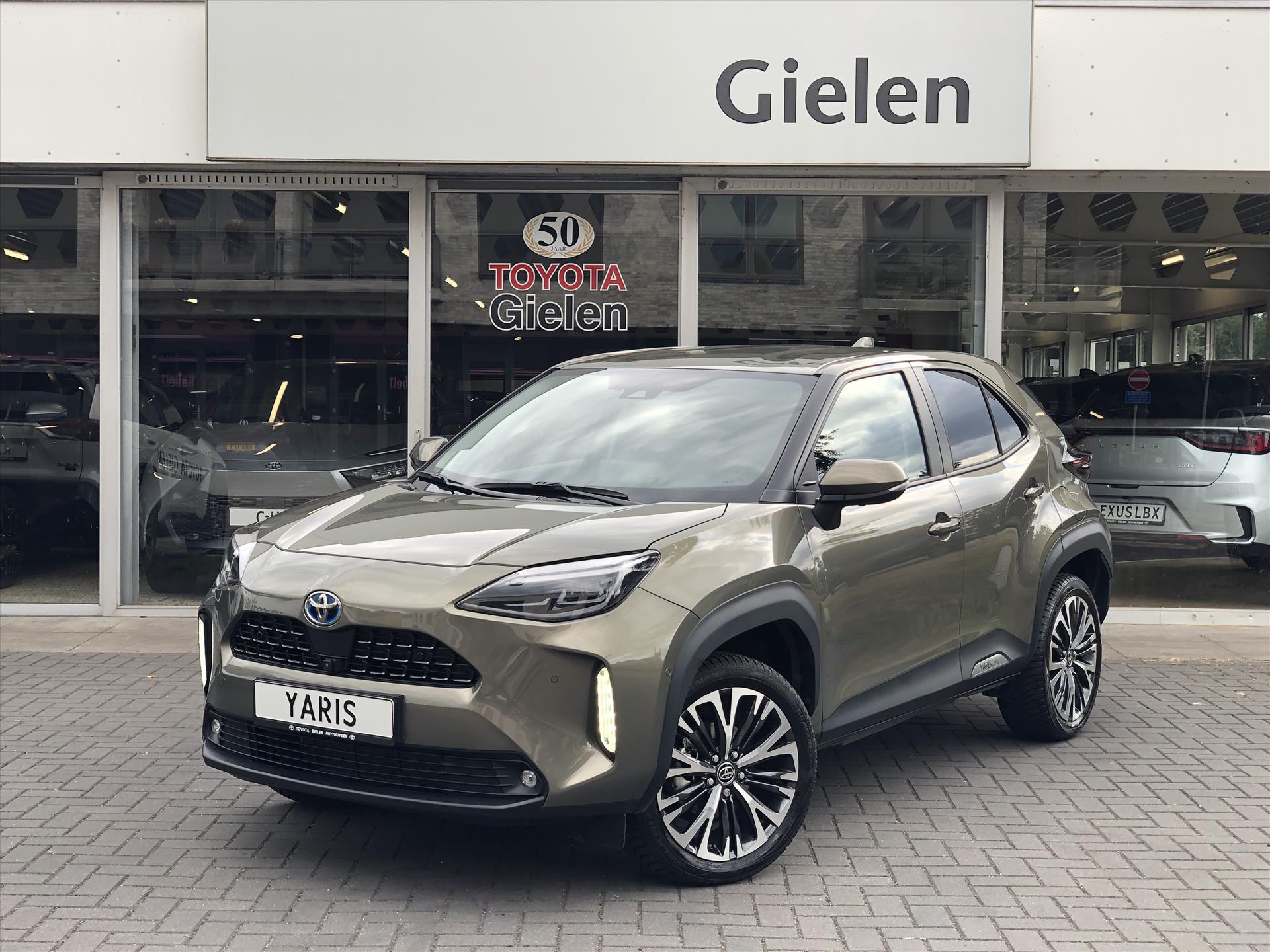 Toyota Yaris Cross 1.5 Hybrid Executive | 360 camera, Stoel en stuur verwarming, Elektrische achterklep, Dodehoekherkenning 46395122-0.jpg | Autobedrijf Gielen
