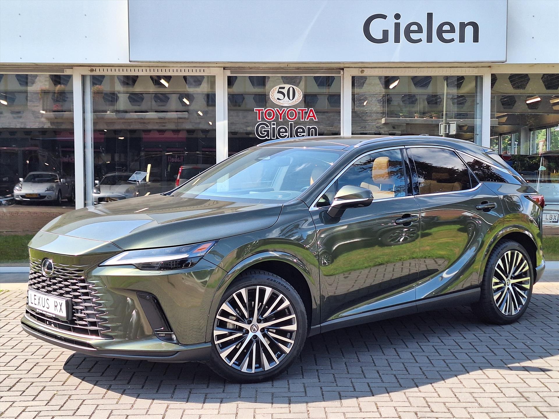 Lexus RX 350h Hybrid AWD Executive Line | Panoramadak, 360 camera, Stoelverwarming + Koeling voor en achter 46799488-0.jpg | Autobedrijf Gielen