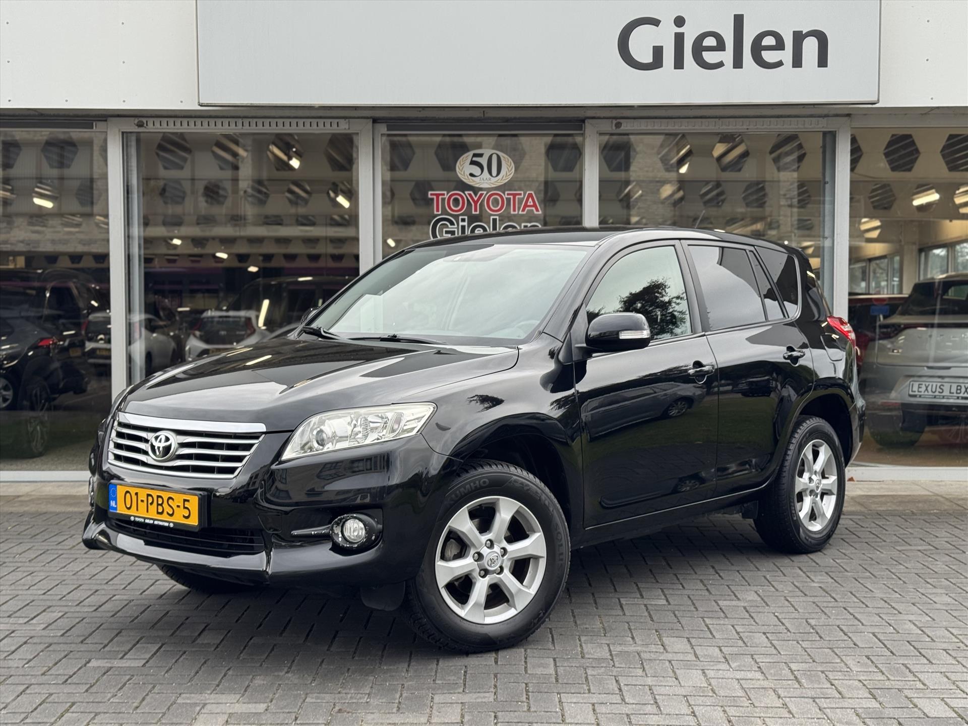 Toyota RAV4 2.0 VVT-i 4WD Executive Business | Trekhaak, Navigatie, Cruise control, Stoelverwarming, Half leer, Keyless, 1500KG Trekgewicht 47432093-0.jpg | Autobedrijf Gielen