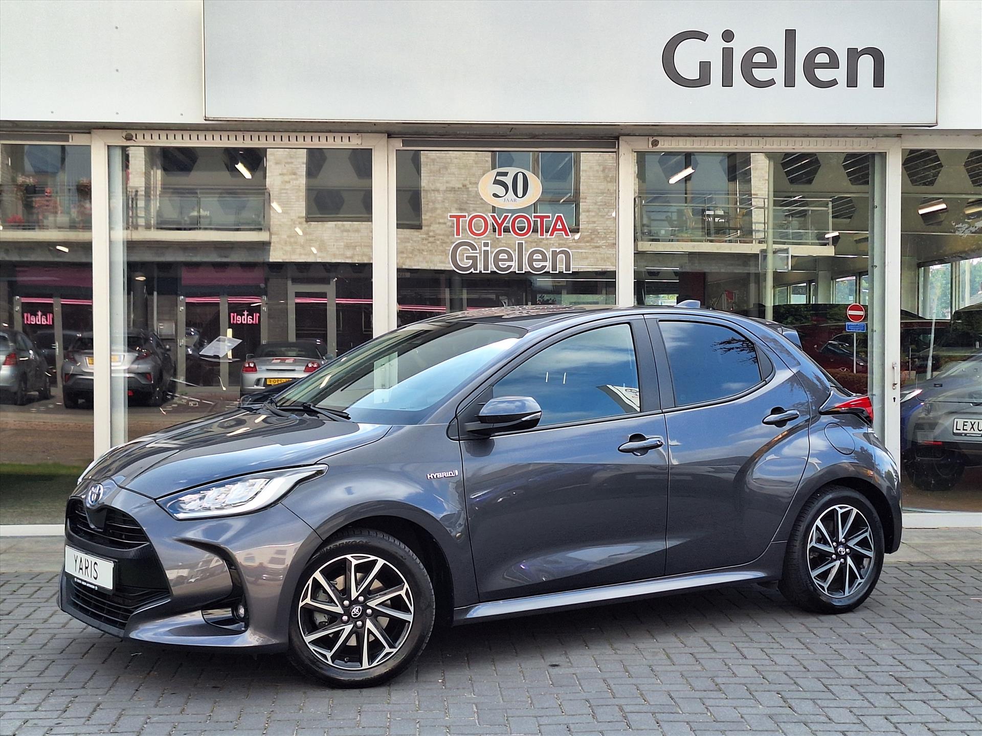 Toyota Yaris 1.5 Hybrid Dynamic | Apple CarPlay/Android auto, Lichtmetalen velgen, Keyless, Privacy Glass, LED, Navigatie 47941714-0.jpg | Autobedrijf Gielen