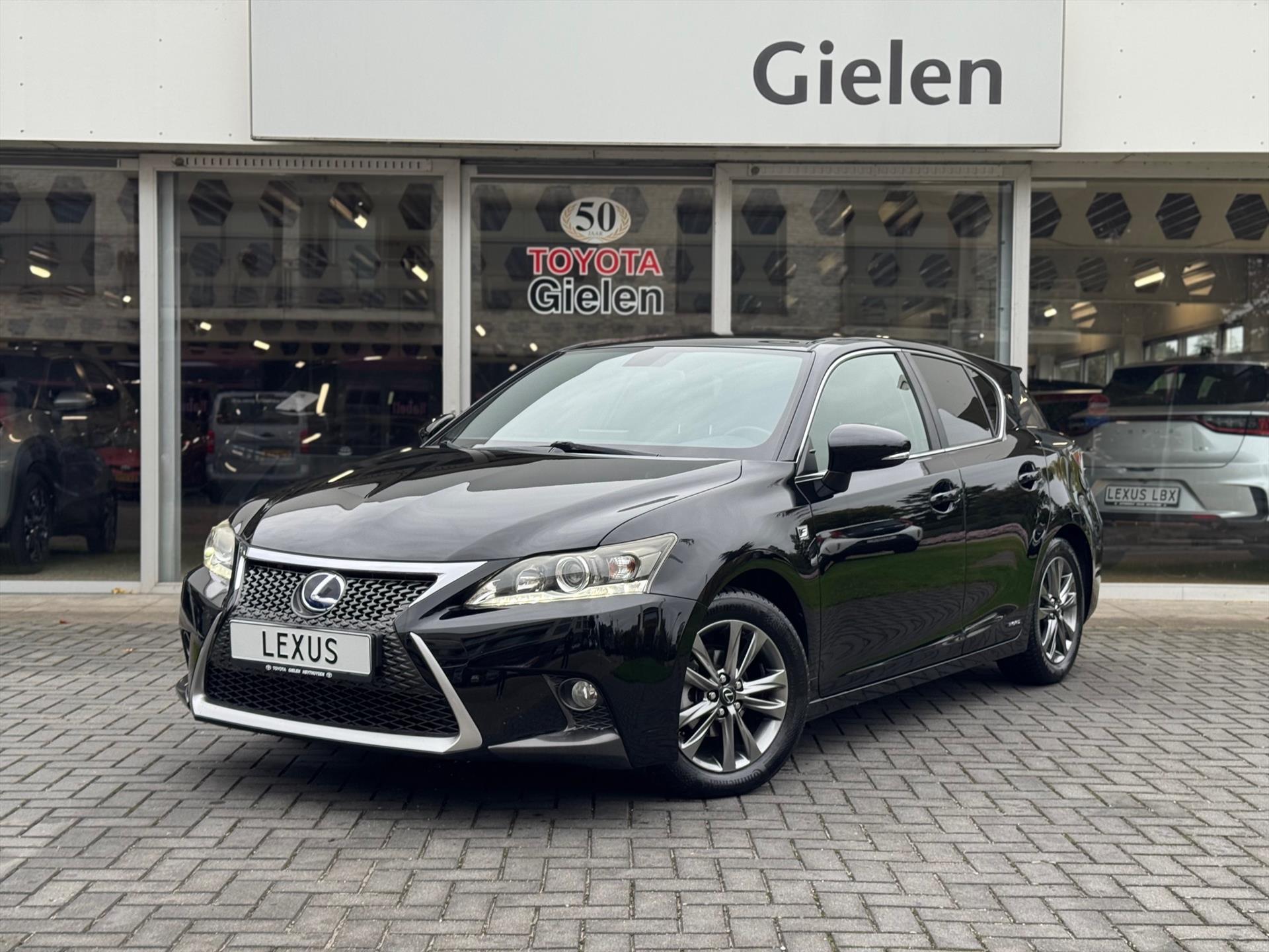 Lexus CT 200h F Sport Line | 2e eigenaar, Navigatie, Stoelverwarming, Privacy glass, 16 inch, Parkeercamera 48088588-0.jpg | Autobedrijf Gielen