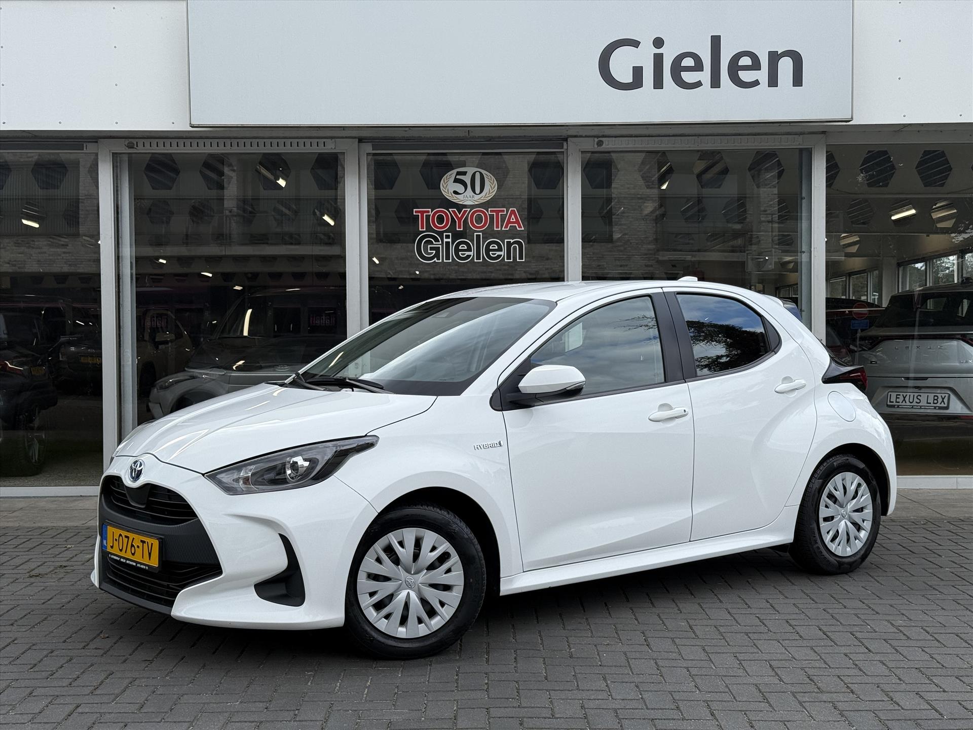Toyota Yaris 1.5 Hybrid 116pk Active | Apple CarPlay/Android auto, Parkeercamera, Adaptive cruise control, Regensensor 48498371-0.jpg | Autobedrijf Gielen