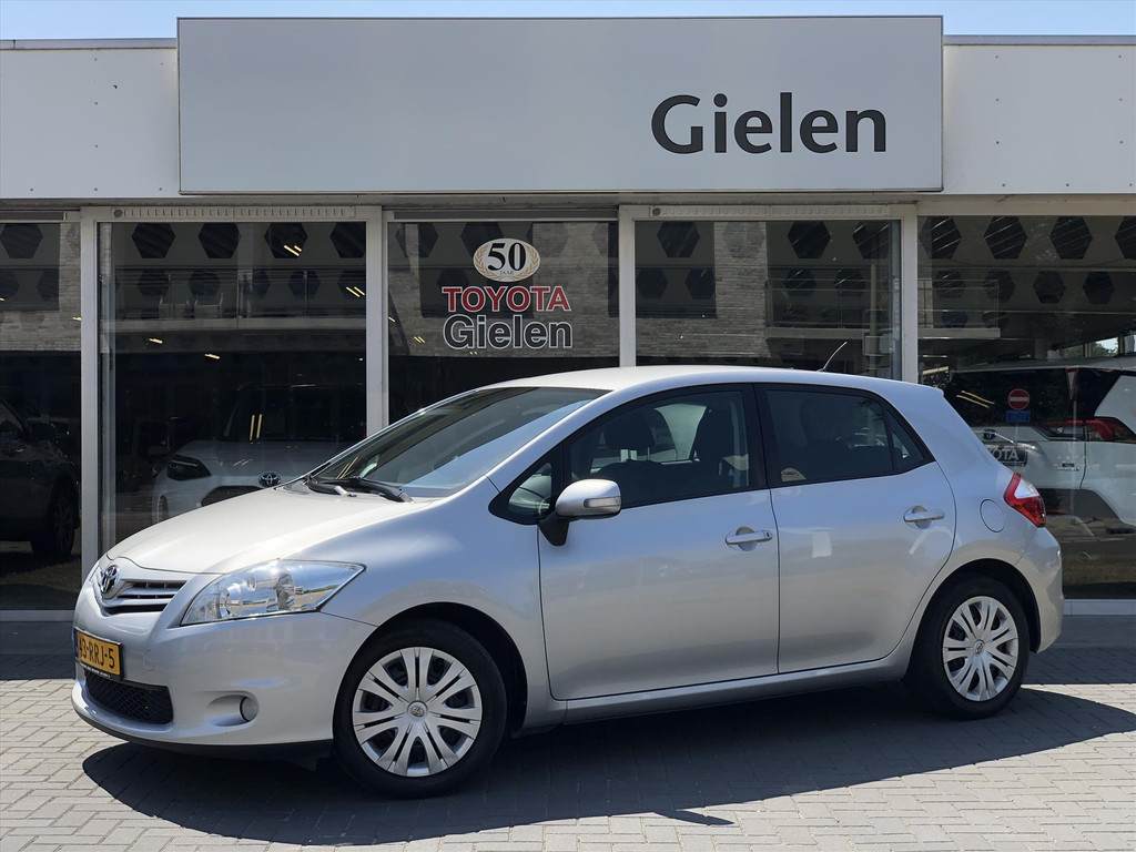 Toyota Auris 1.6 VVT-i 132pk Aspiration | Trekhaak, Cruise Control, Climate Control, Nieuw geleverd + onderhouden! 54908187-0.jpg | Autobedrijf Gielen