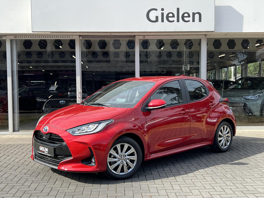 Toyota Yaris 1.5 Hybrid Dynamic Plus | Stoelverwarming, Keyless, Lichtmetalen velgen, Parkeercamera, Adaptive cruise control 55097736-0.jpg | Autobedrijf Gielen